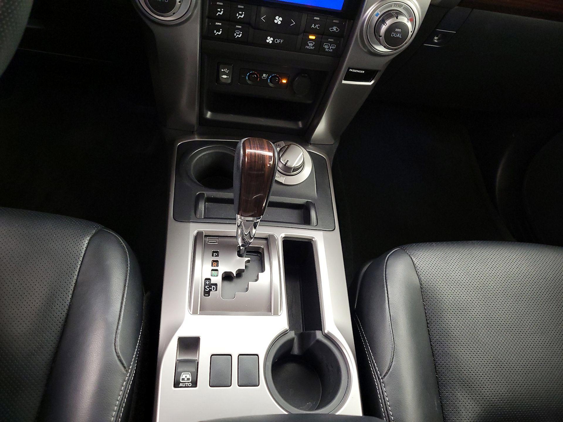 Thumbnail: 2015 Toyota 4Runner - 18
