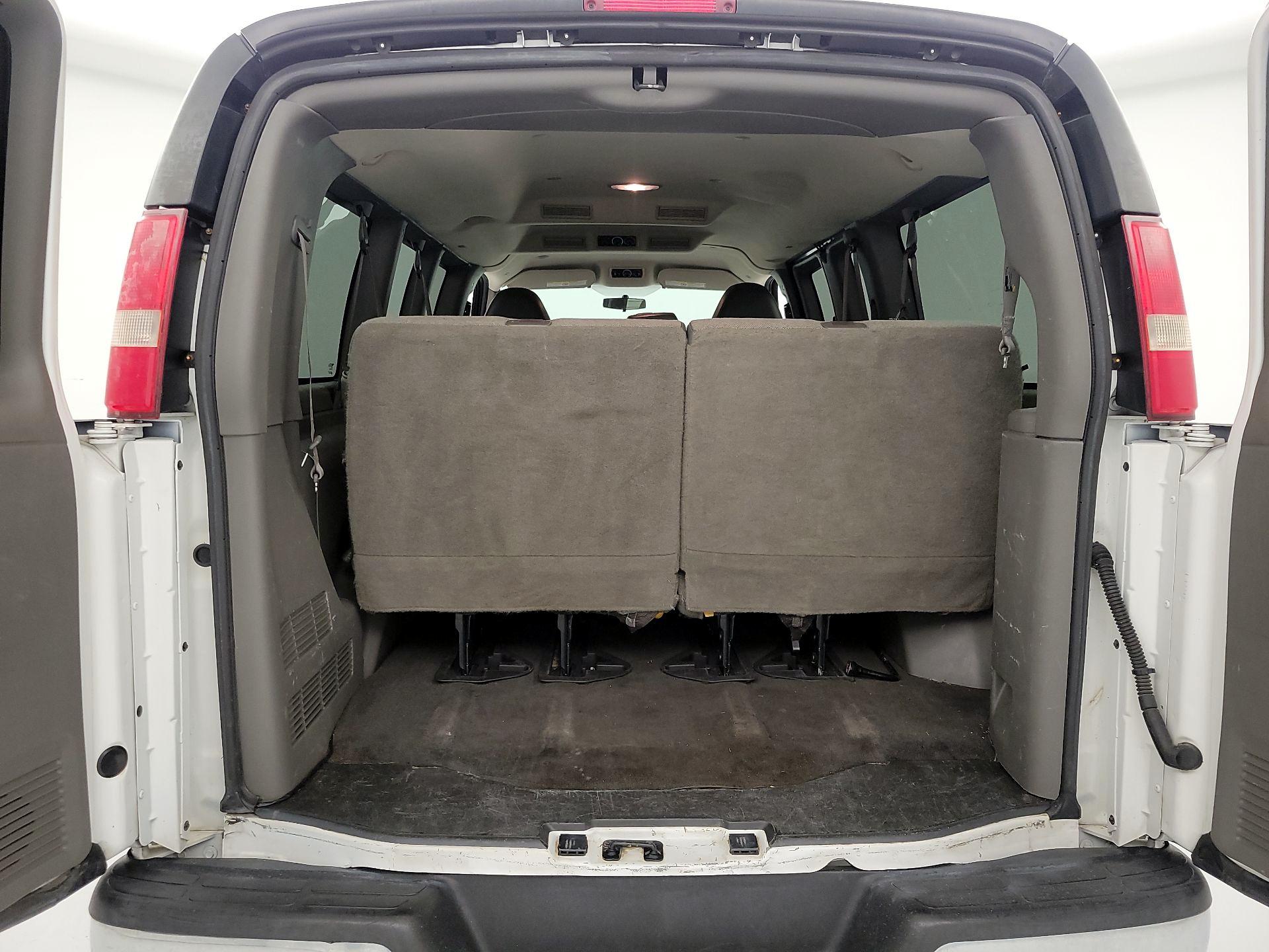 Thumbnail: 2015 Chevrolet Express - 20