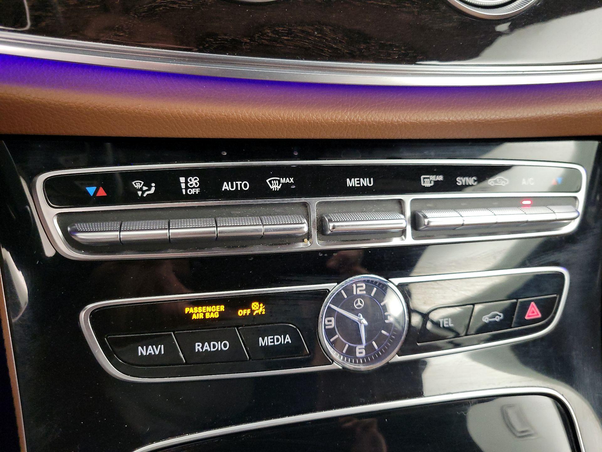 Thumbnail: 2018 Mercedes-Benz E-Class - 17