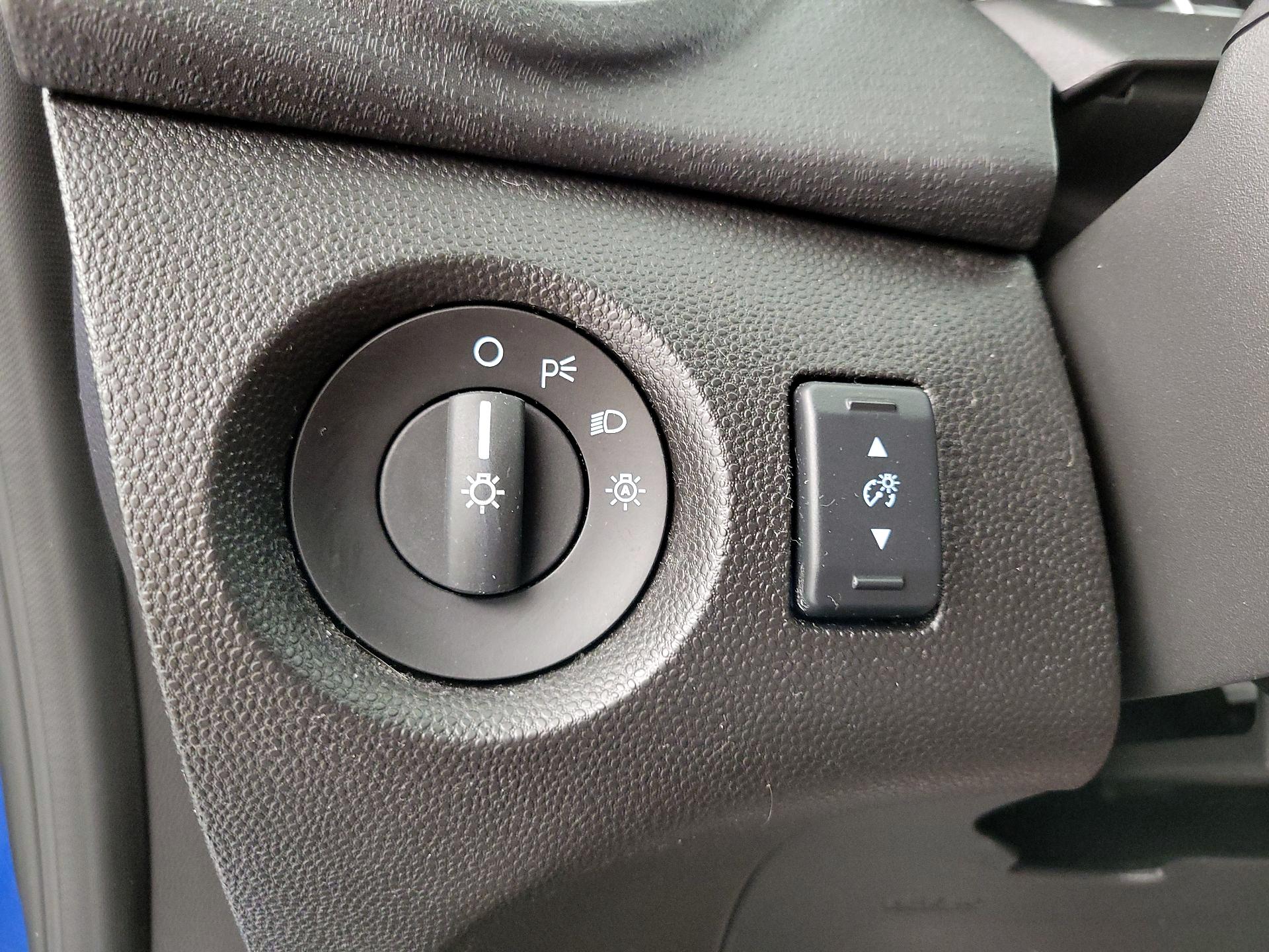 Thumbnail: 2018 Ford Fiesta - 13