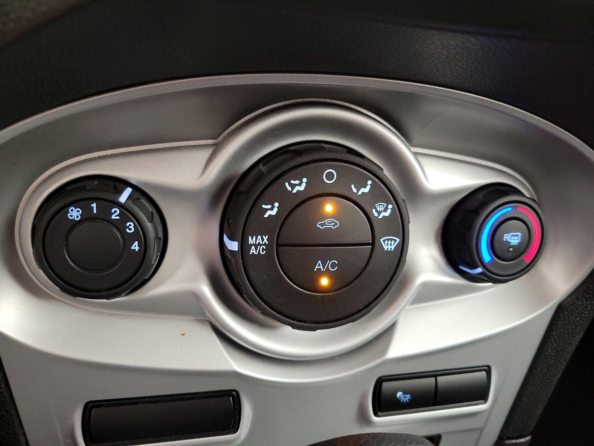 Thumbnail: 2018 Ford Fiesta - 16