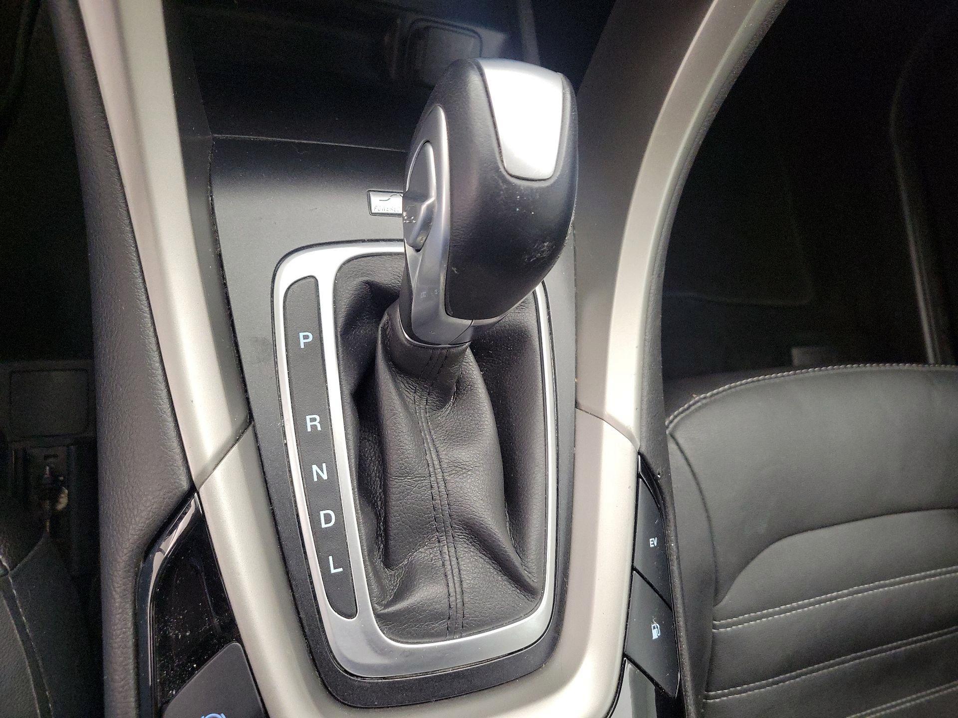 Thumbnail: 2014 Ford Fusion - 17