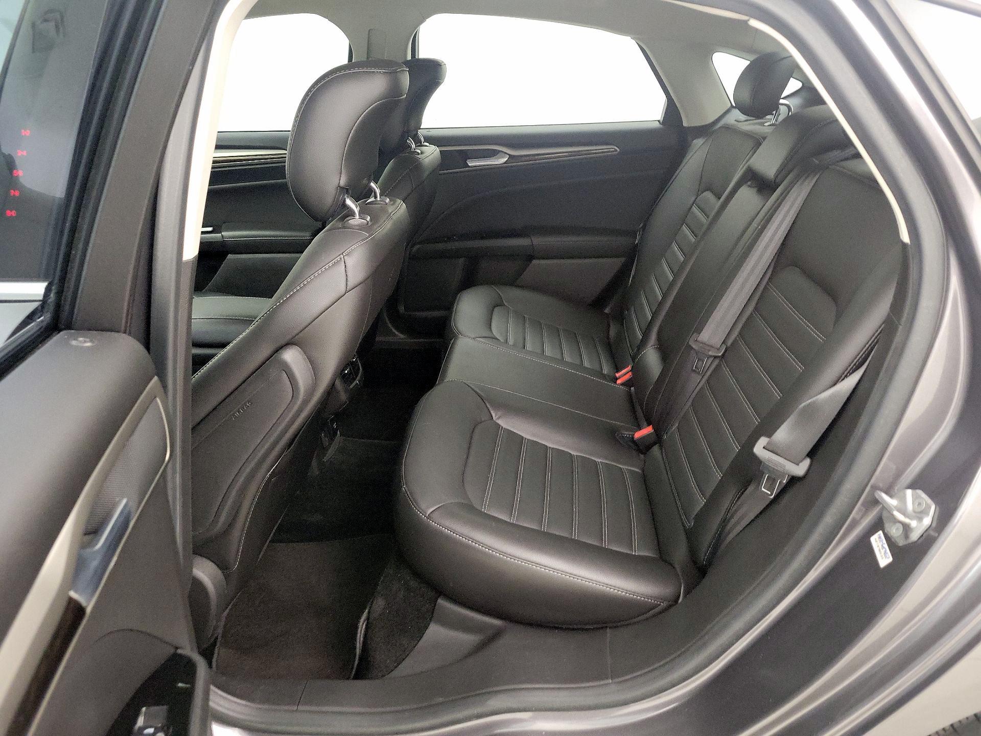 Thumbnail: 2014 Ford Fusion - 19