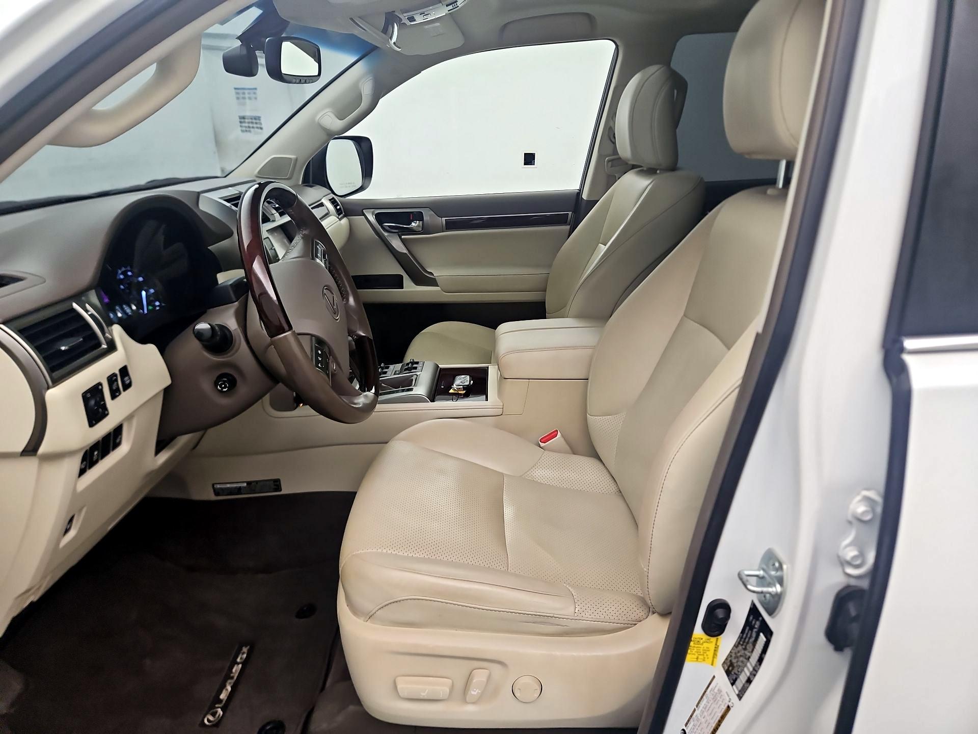 Thumbnail: 2019 Lexus GX - 11