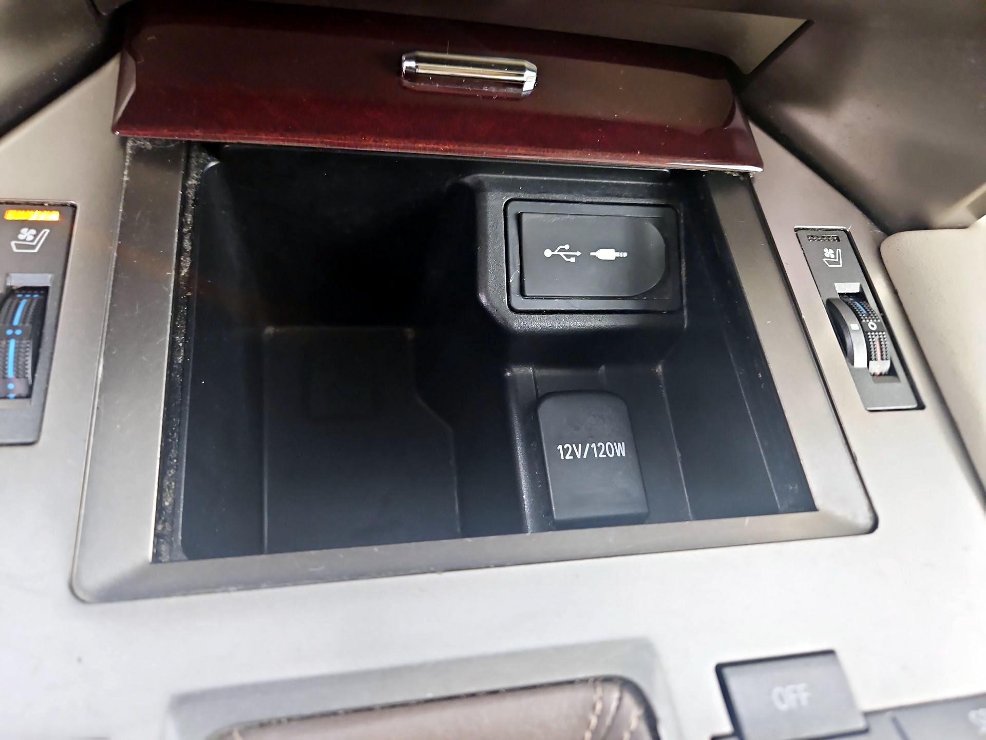 Thumbnail: 2019 Lexus GX - 17