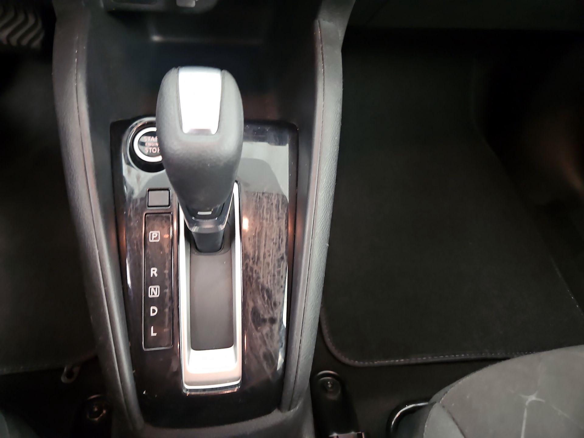 Thumbnail: 2020 Nissan Kicks - 17