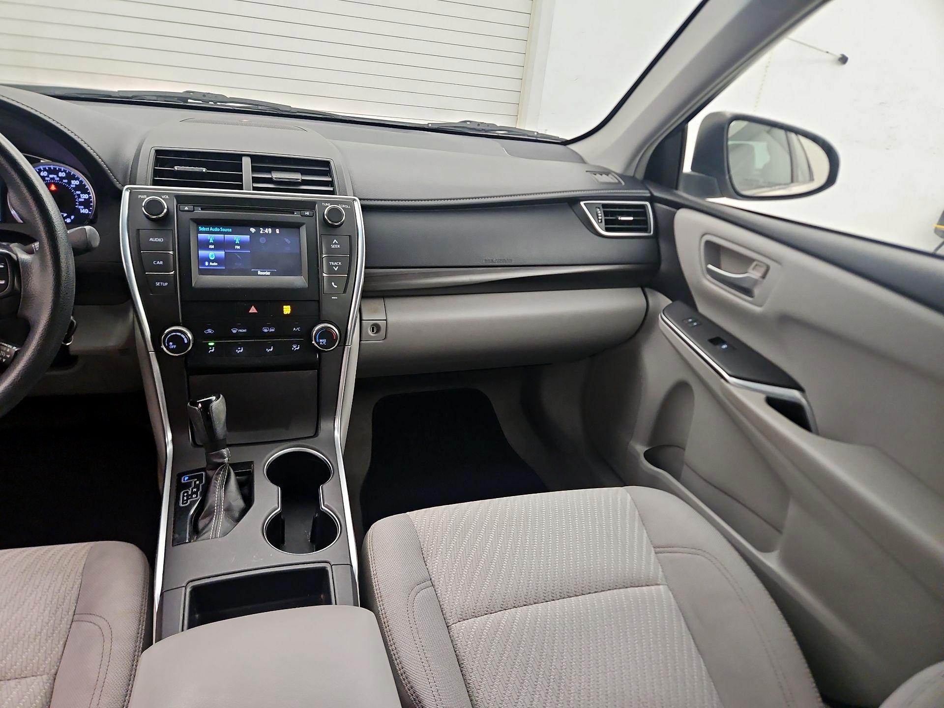 Thumbnail: 2016 Toyota Camry - 9