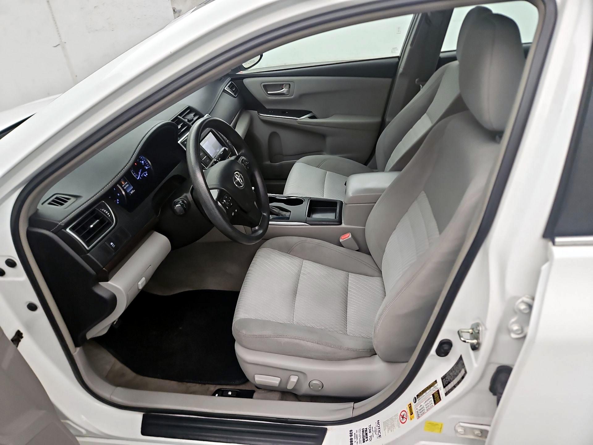 Thumbnail: 2016 Toyota Camry - 11