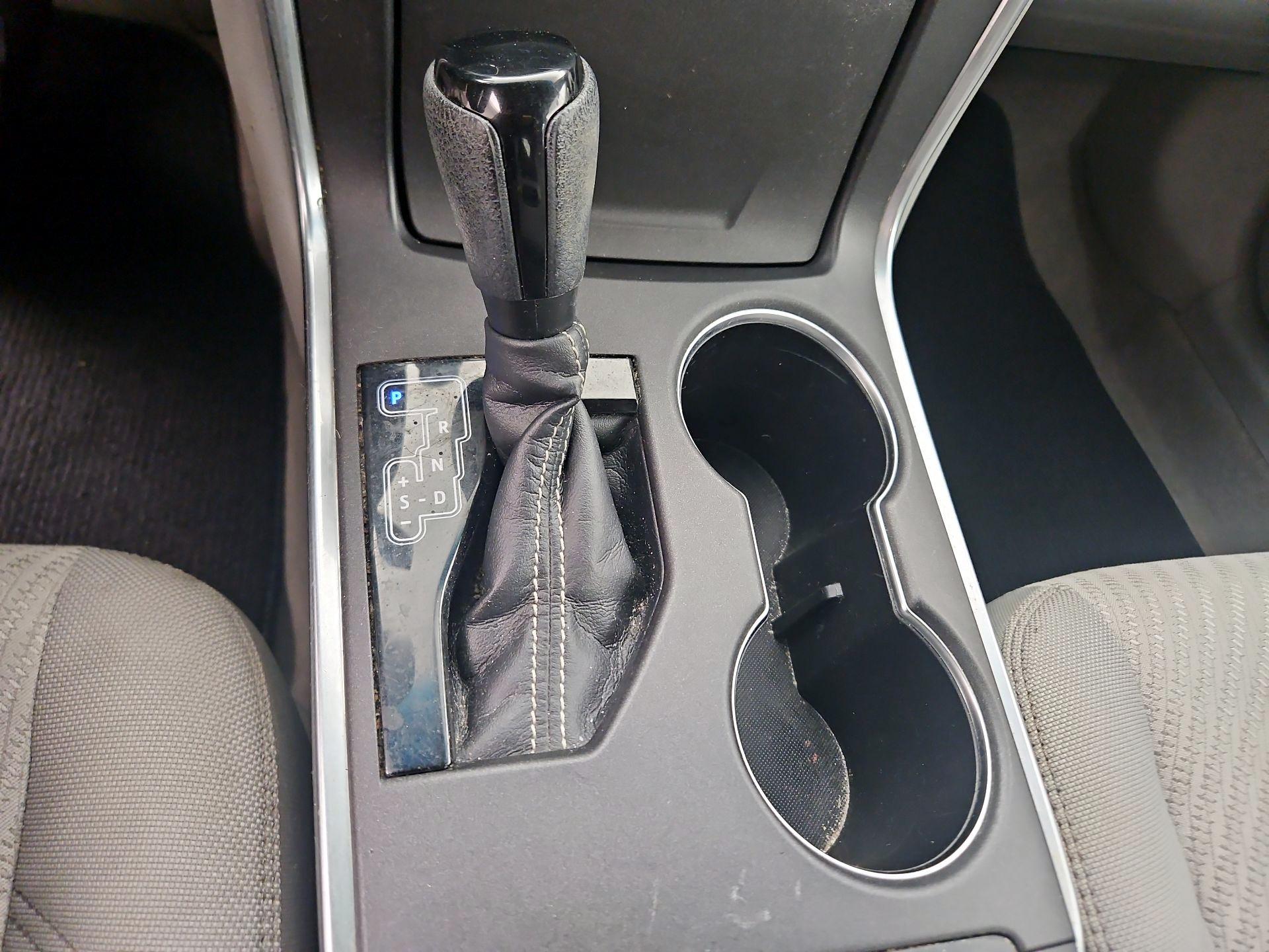 Thumbnail: 2016 Toyota Camry - 15