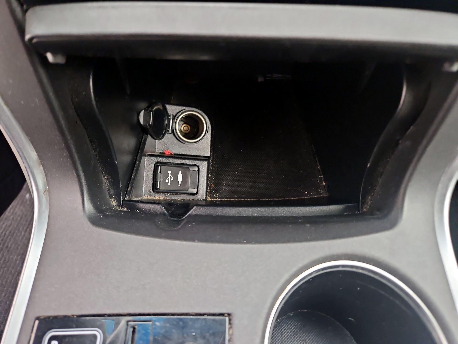Thumbnail: 2016 Toyota Camry - 16