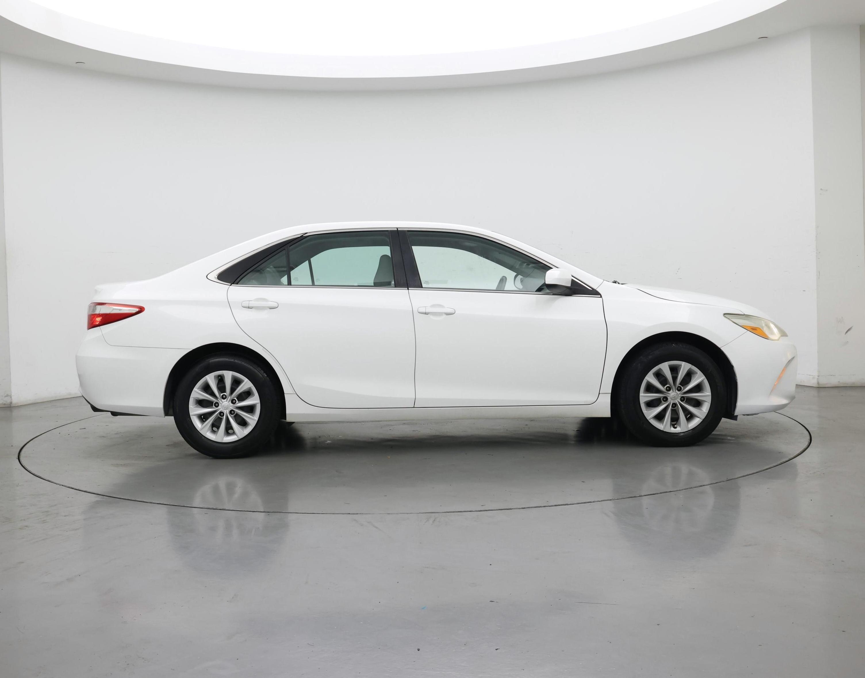 Thumbnail: 2016 Toyota Camry - 7