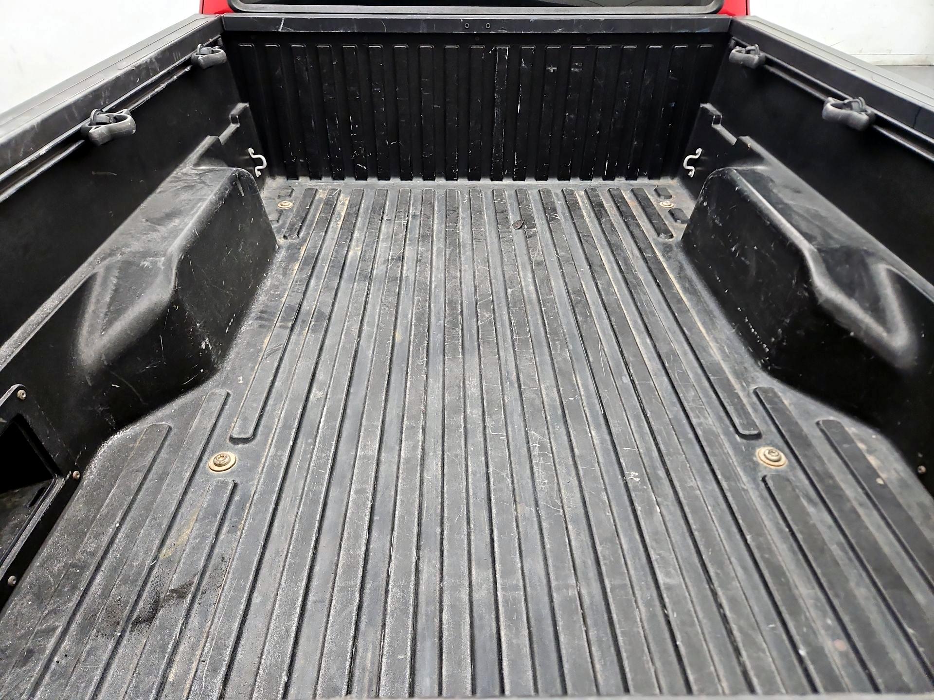 Thumbnail: 2017 Toyota Tacoma - 19