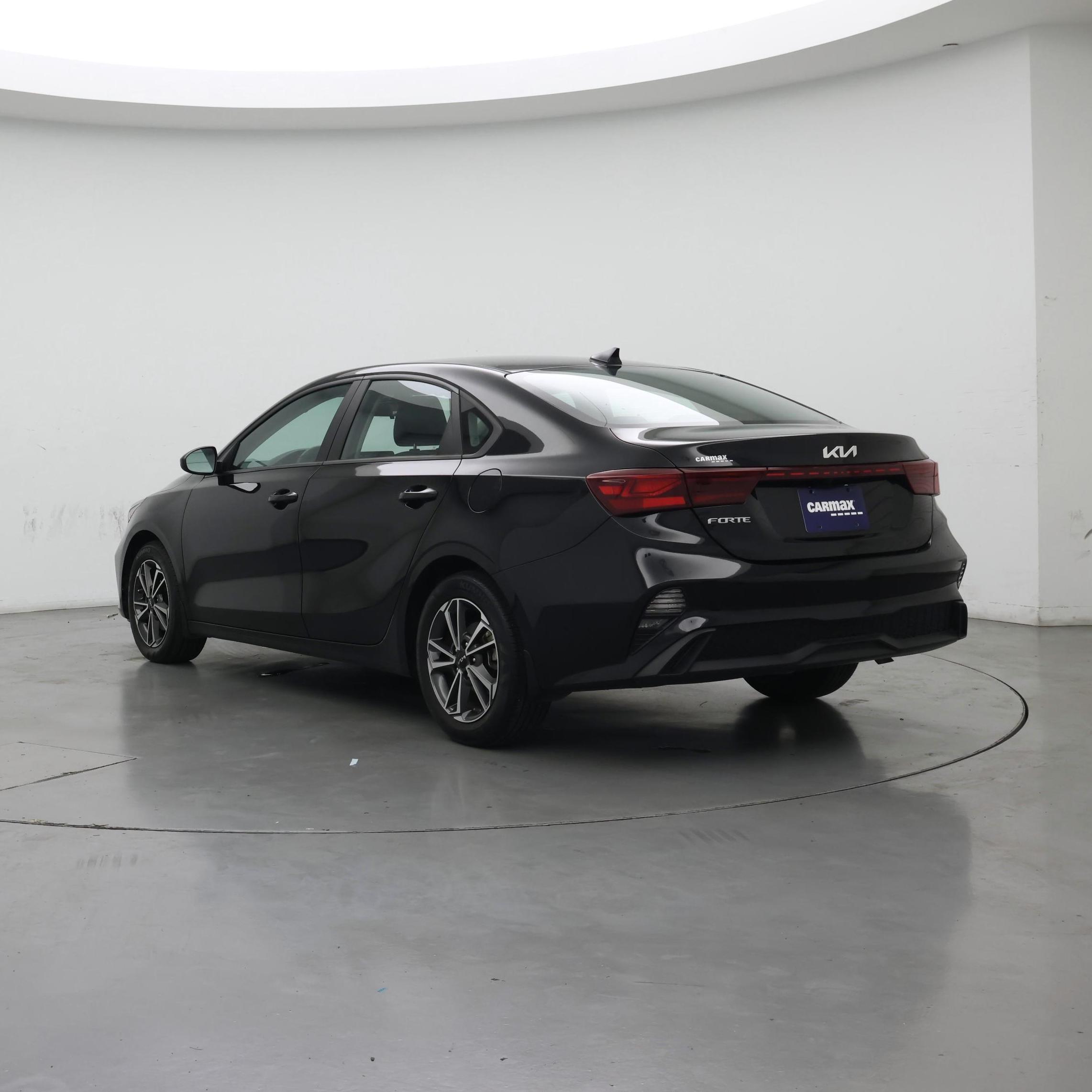 Thumbnail: 2022 Kia Forte - 2