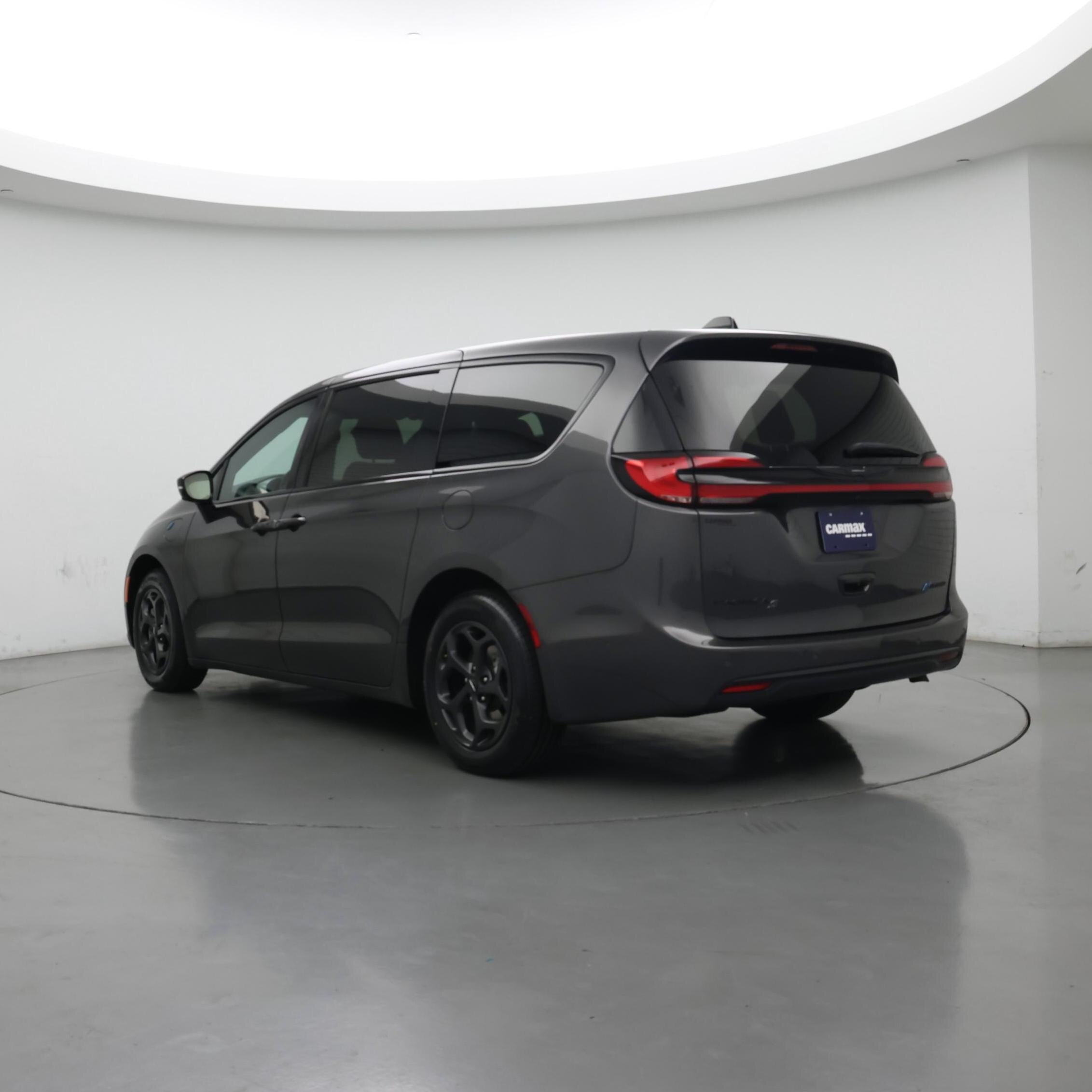 Thumbnail: 2023 Chrysler Pacifica - 2