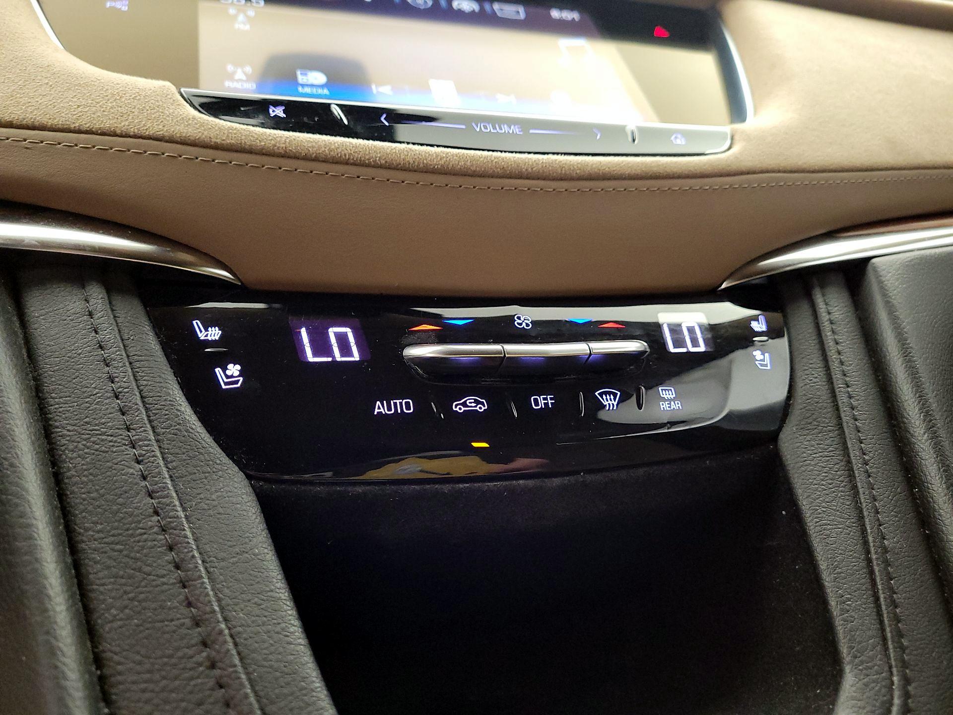Thumbnail: 2017 Cadillac XT5 - 14