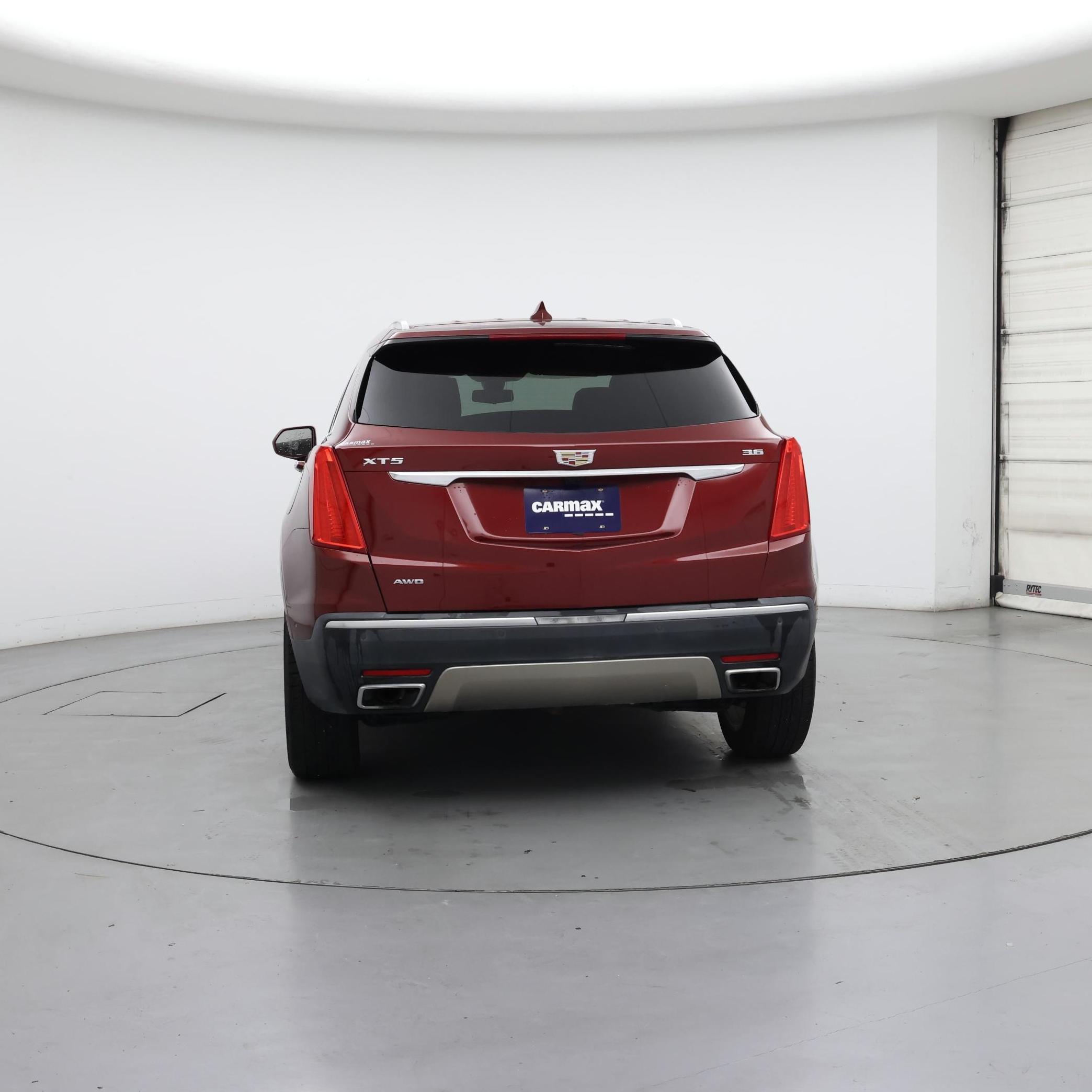 Thumbnail: 2017 Cadillac XT5 - 6