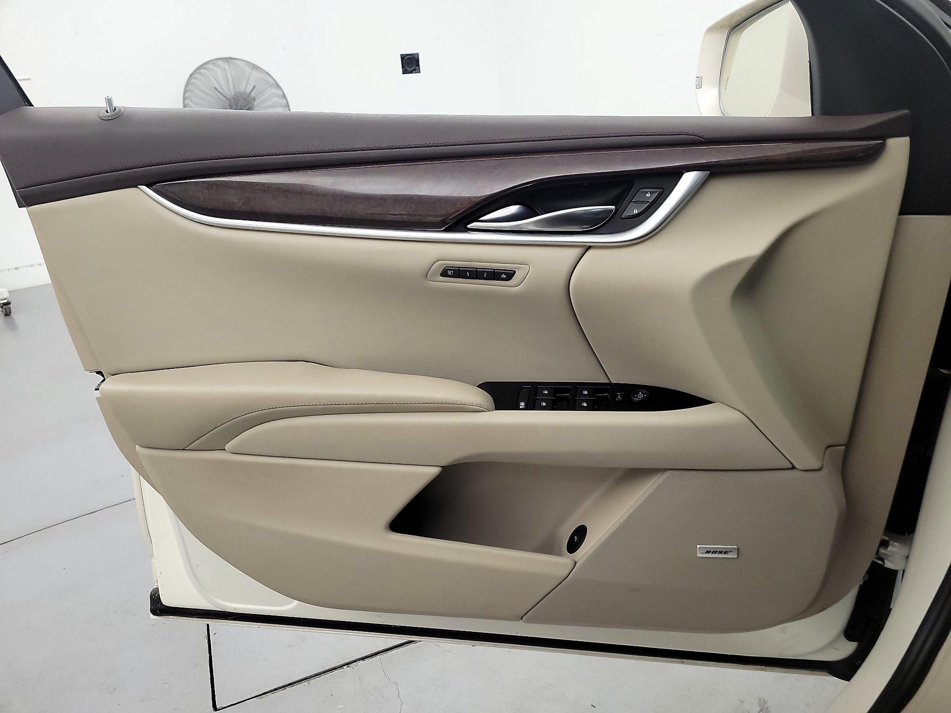 Thumbnail: 2014 Cadillac XTS - 12