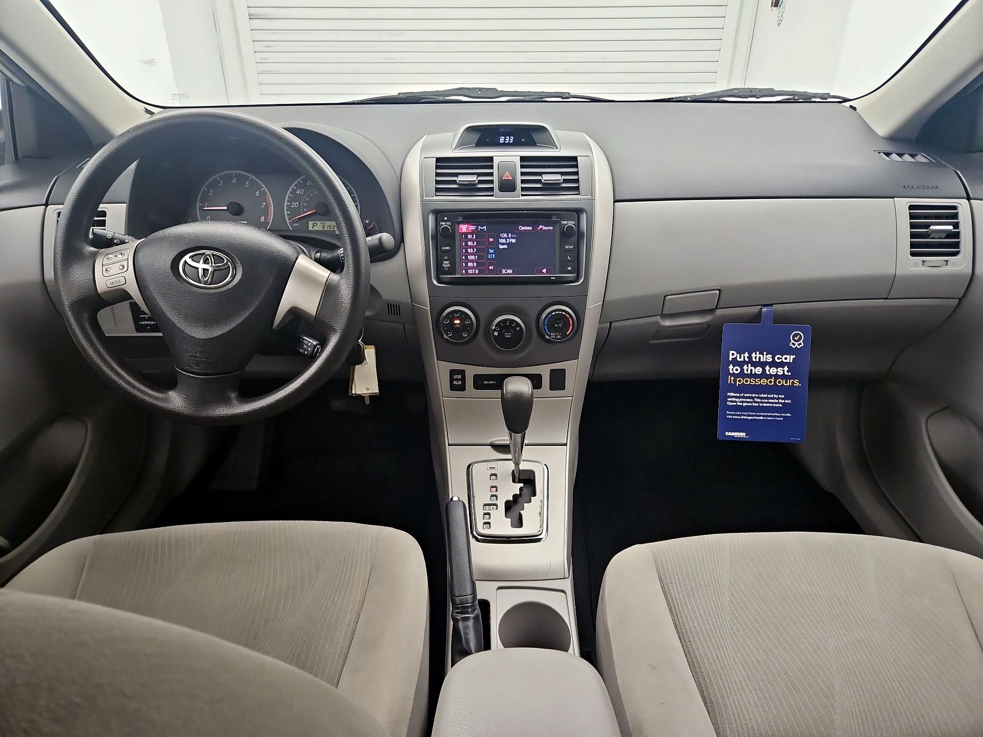Thumbnail: 2013 Toyota Corolla - 9