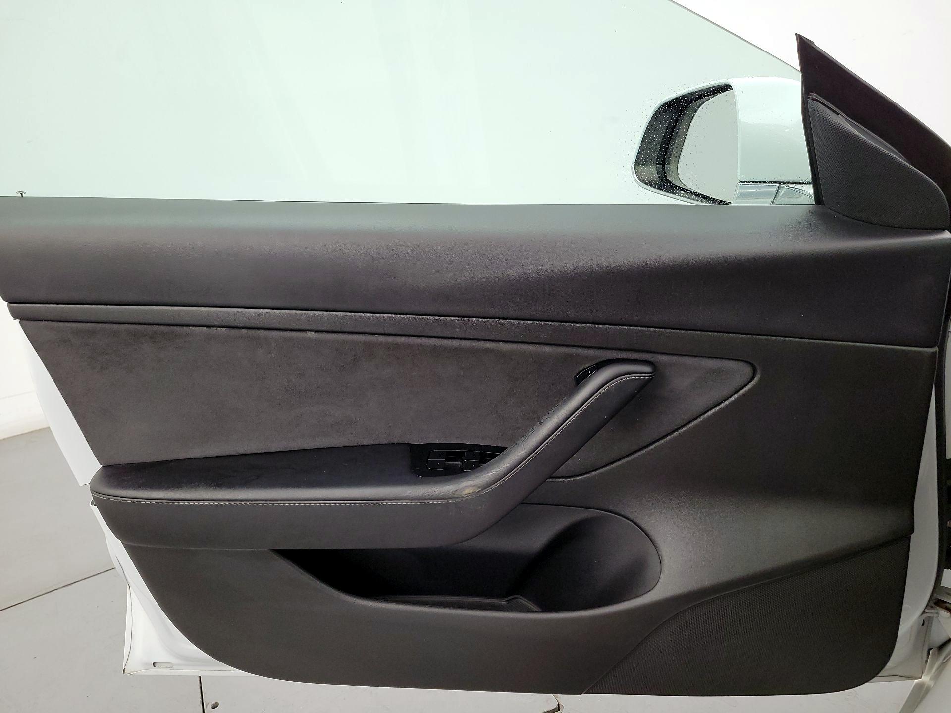 Thumbnail: 2020 Tesla Model 3 - 12