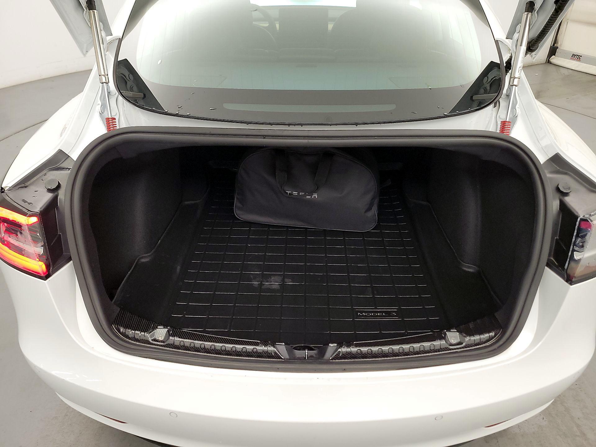 Thumbnail: 2020 Tesla Model 3 - 18