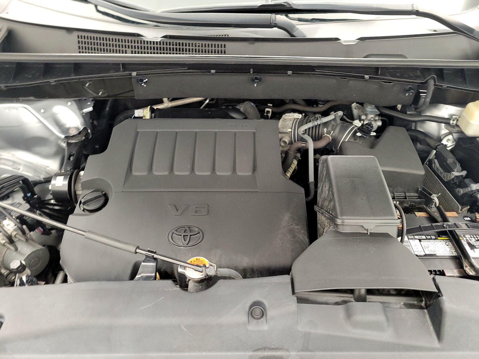 Thumbnail: 2016 Toyota Highlander - 17