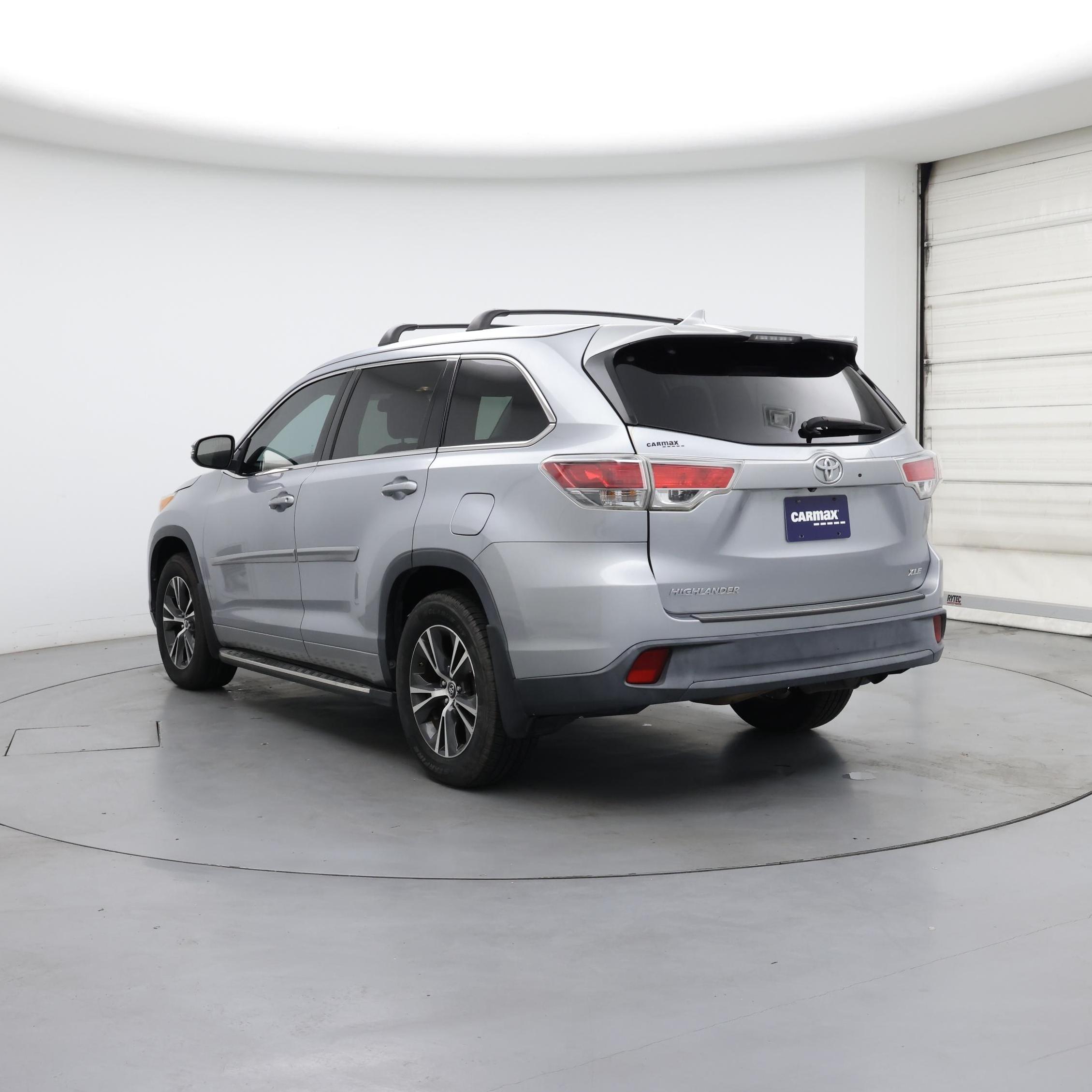 Thumbnail: 2016 Toyota Highlander - 2