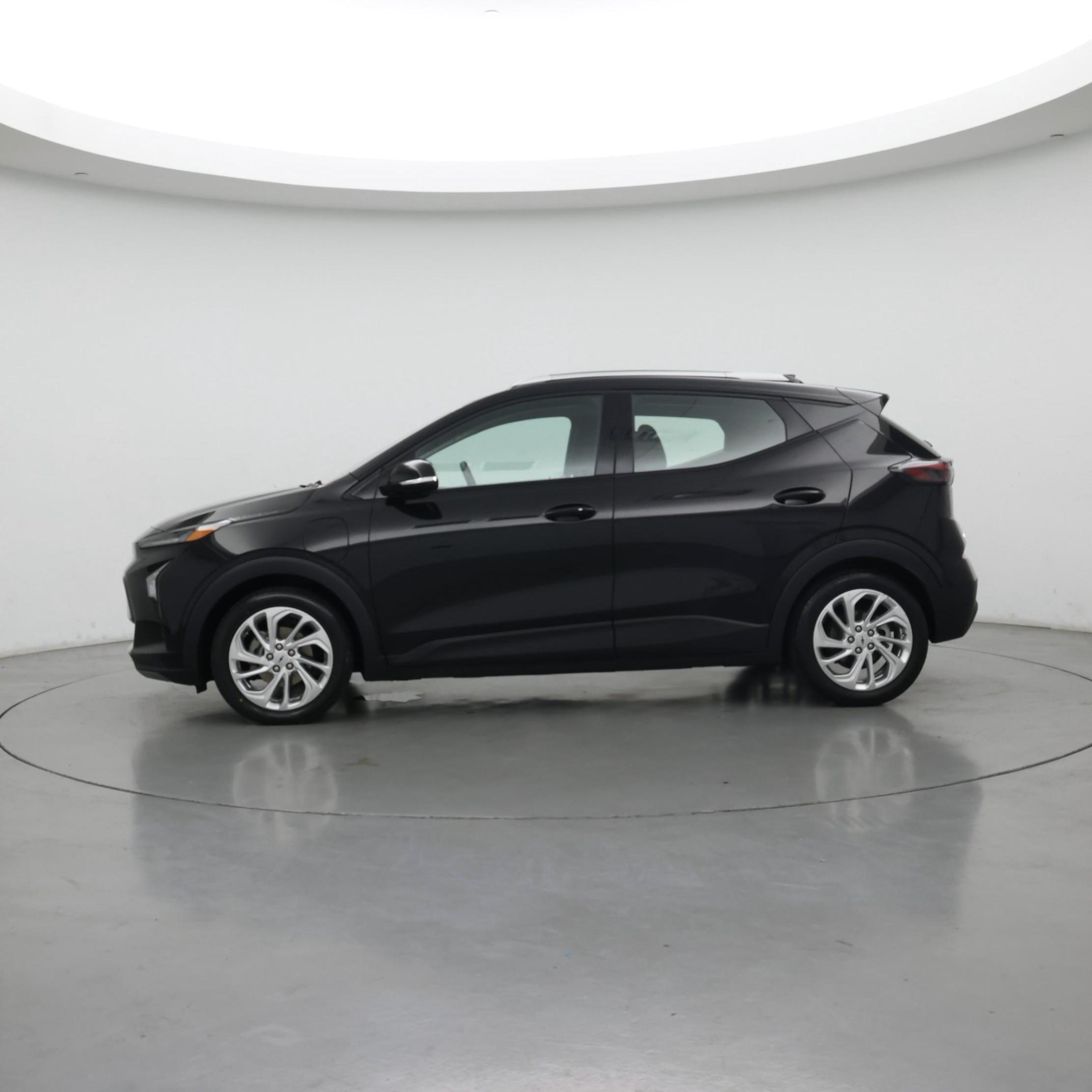 Thumbnail: 2023 Chevrolet Bolt EUV - 3