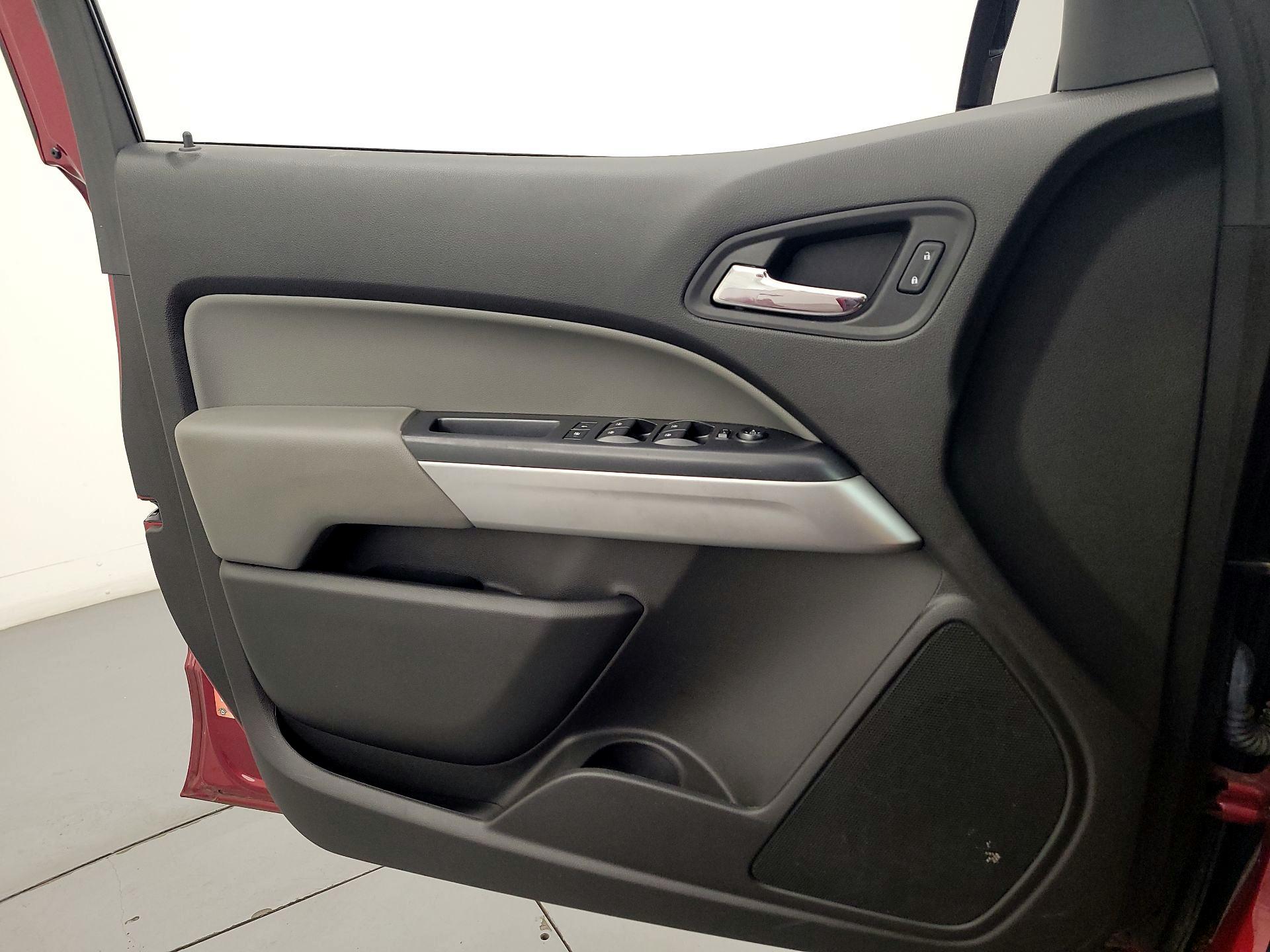 Thumbnail: 2018 Chevrolet Colorado - 12