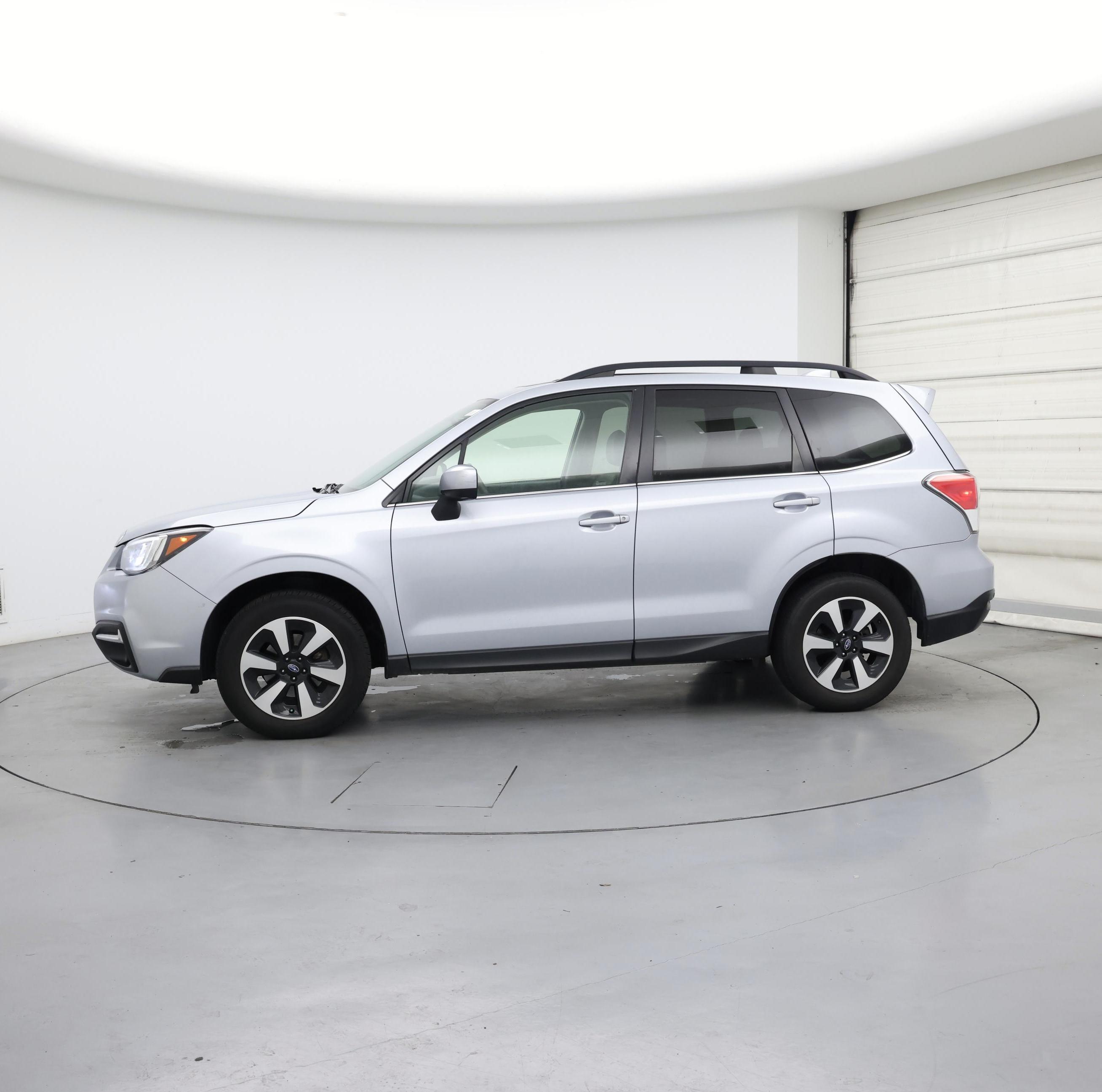 Thumbnail: 2017 Subaru Forester - 3
