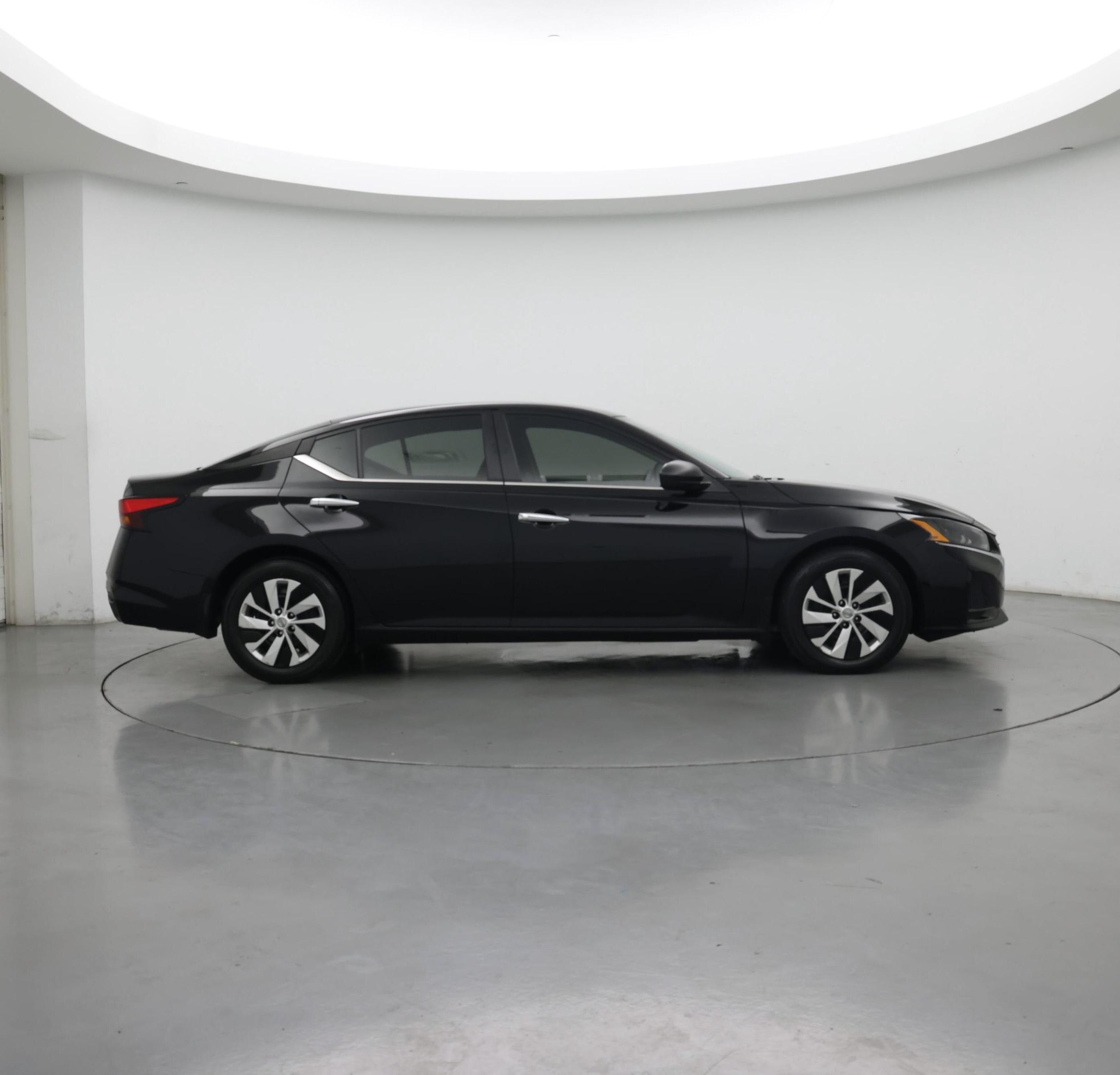 Thumbnail: 2024 Nissan Altima - 7