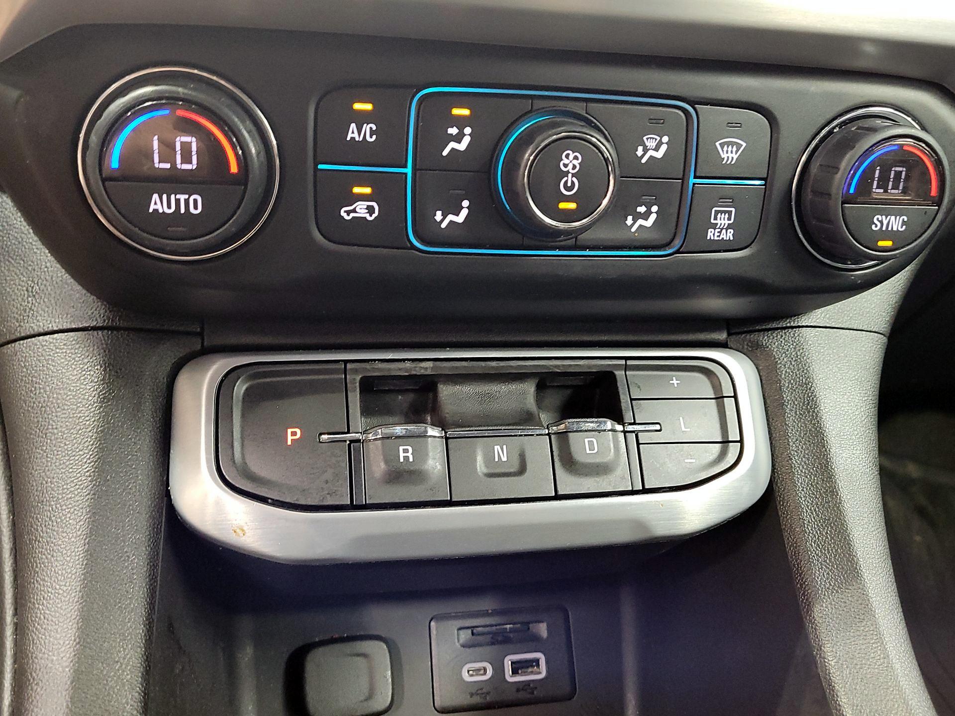 Thumbnail: 2022 GMC Acadia - 17
