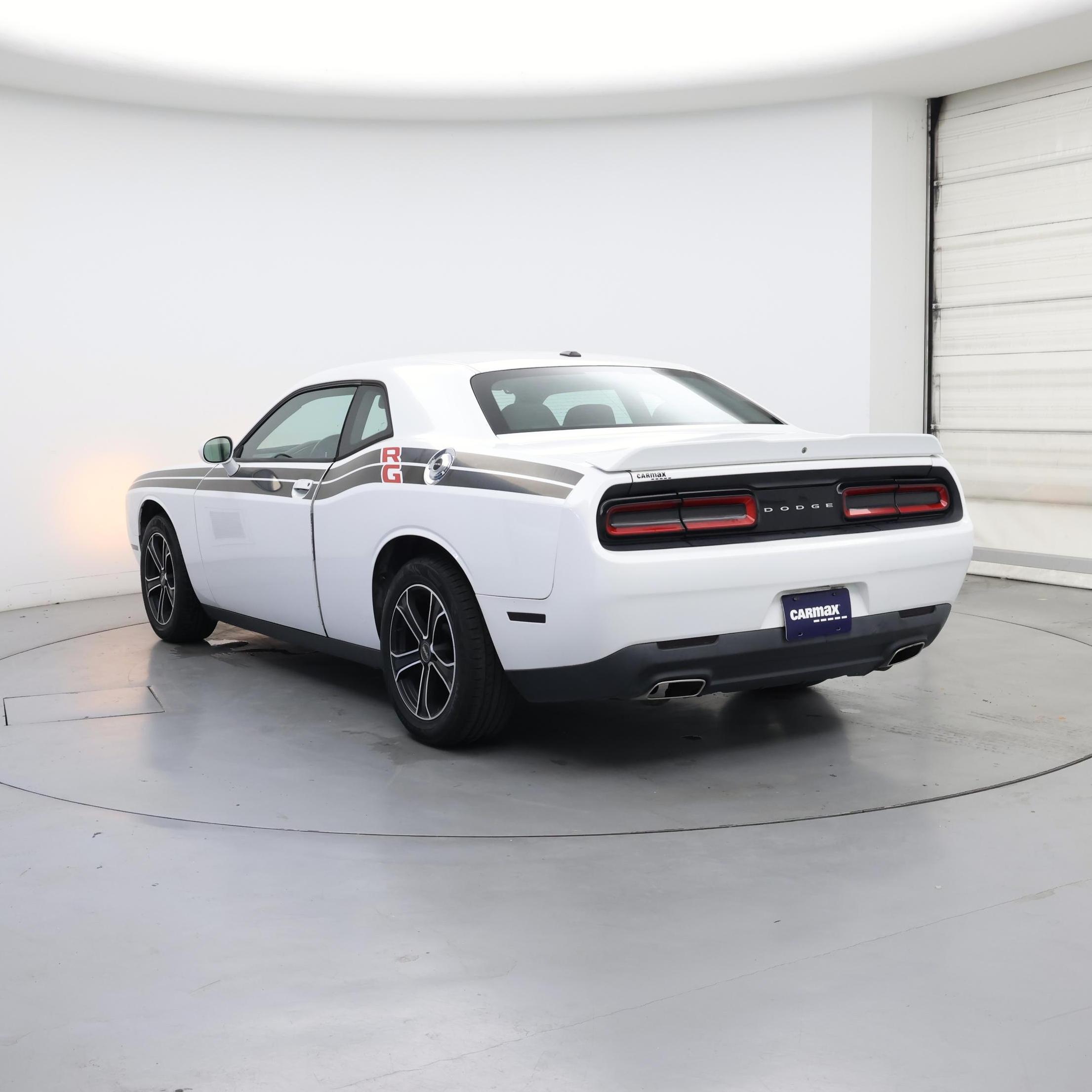 Thumbnail: 2019 Dodge Challenger - 2