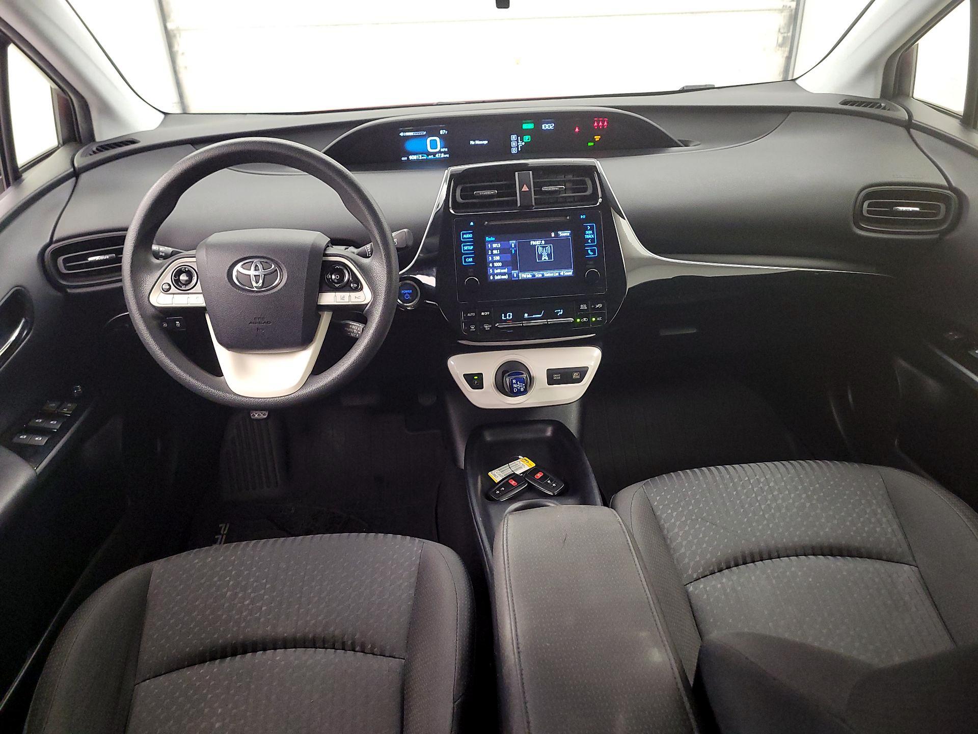 Thumbnail: 2018 Toyota Prius - 9