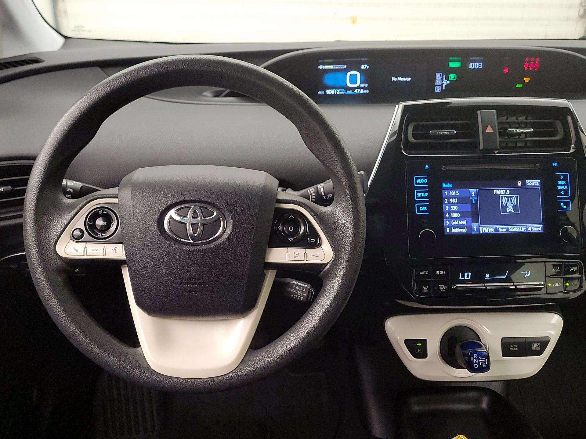 Thumbnail: 2018 Toyota Prius - 10