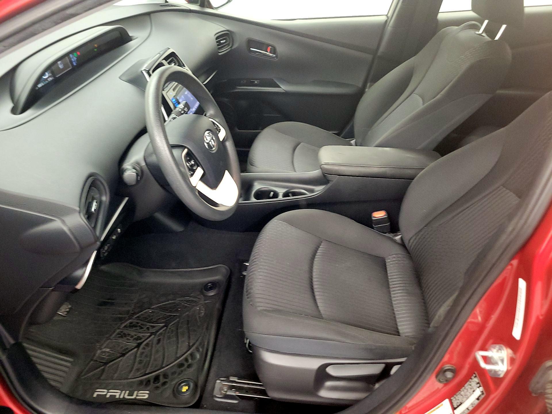 Thumbnail: 2018 Toyota Prius - 11