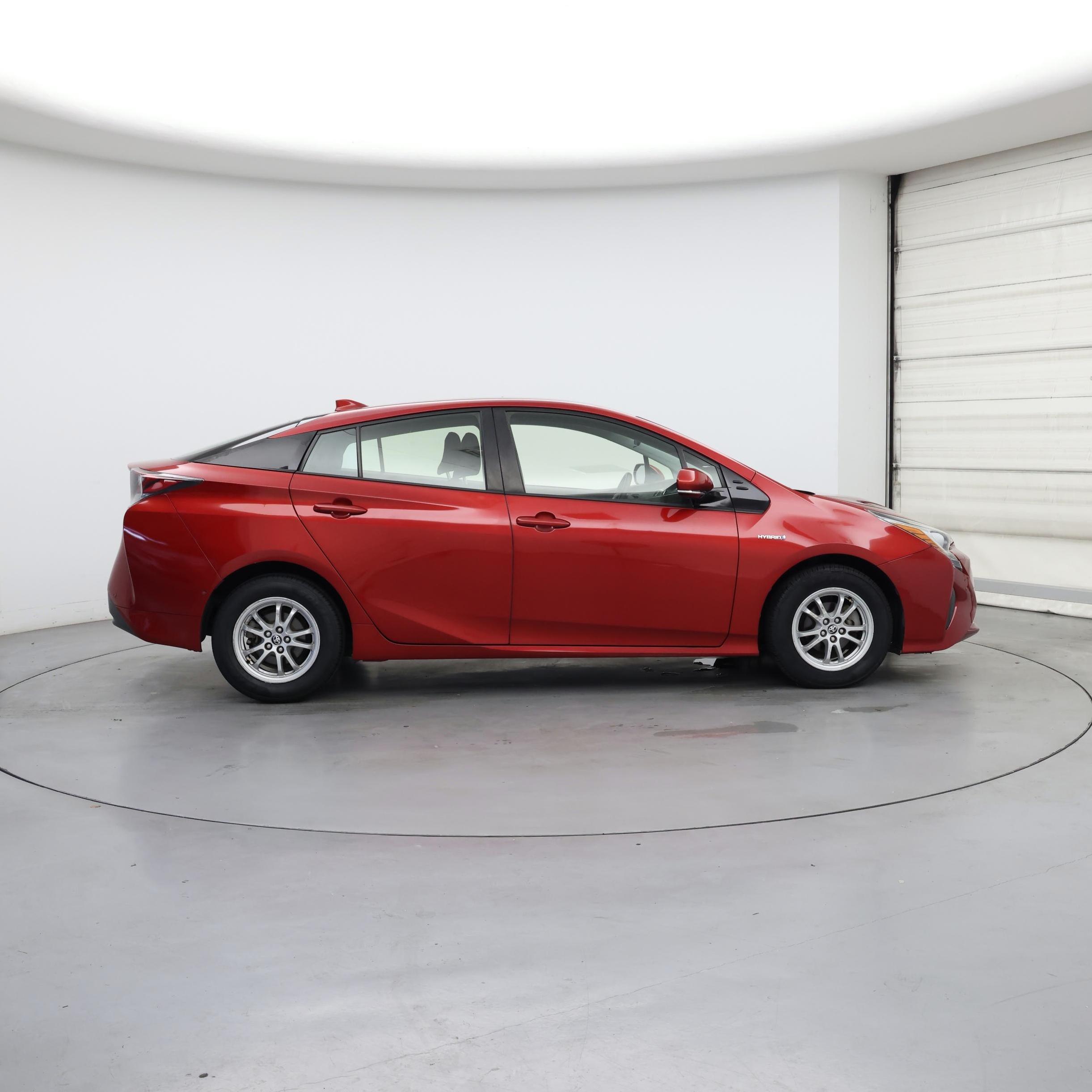 Thumbnail: 2018 Toyota Prius - 7