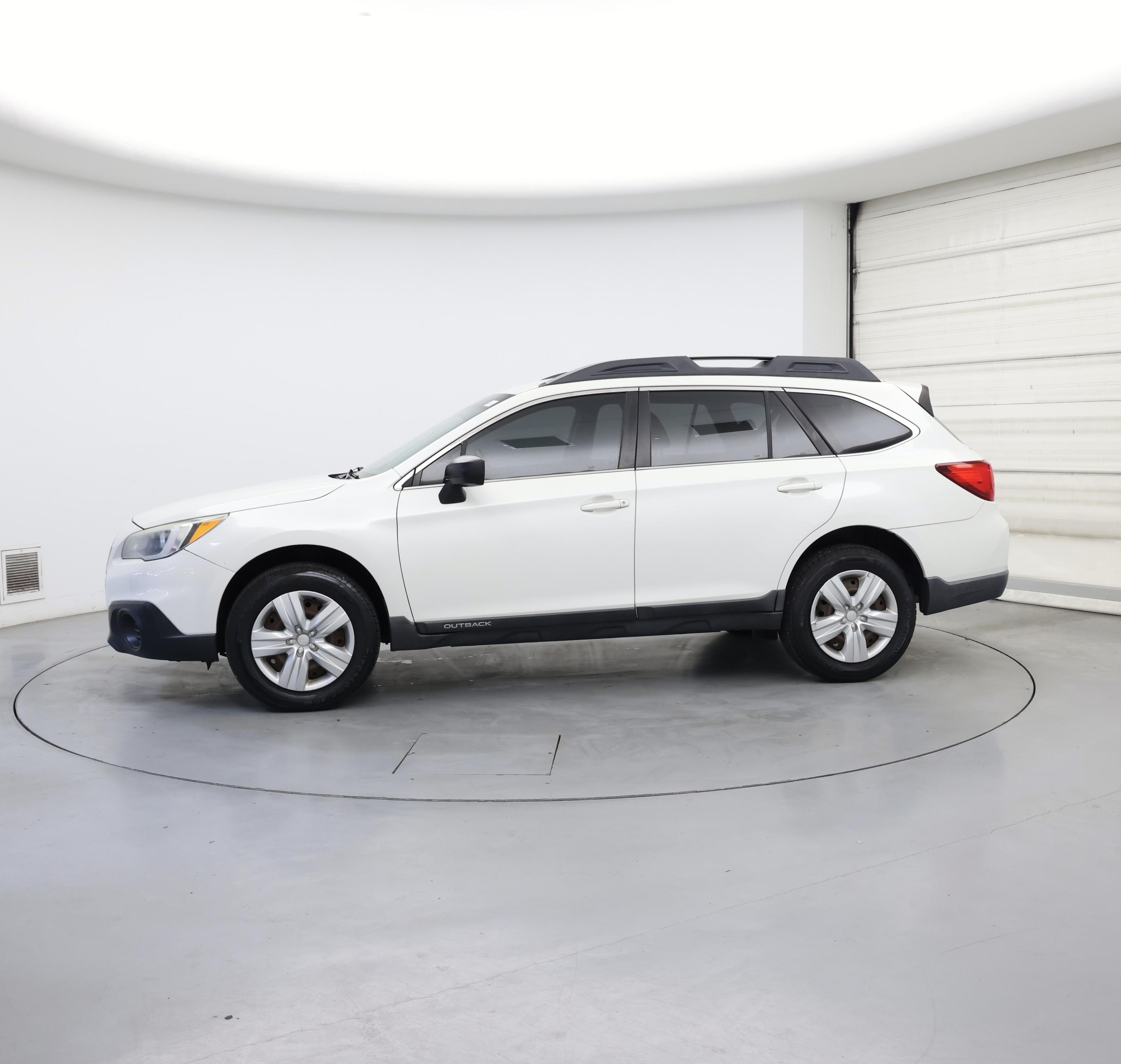 Thumbnail: 2015 Subaru Outback - 3