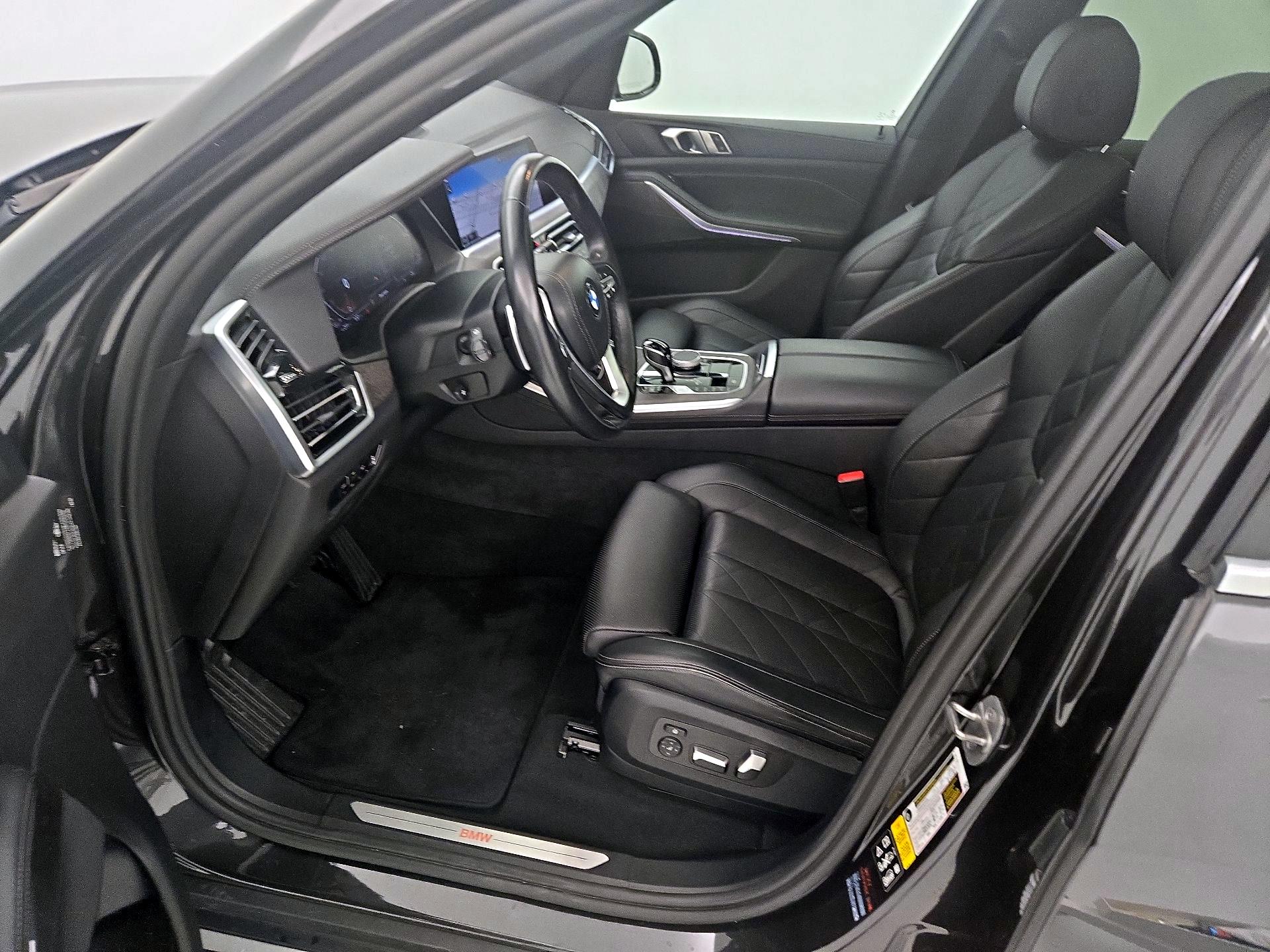 Thumbnail: 2023 BMW X5 - 11