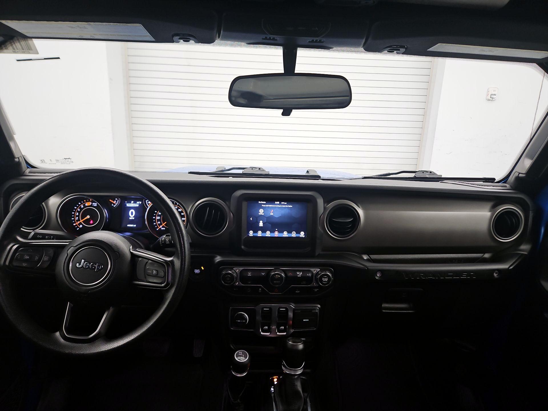 Thumbnail: 2022 Jeep Wrangler - 9