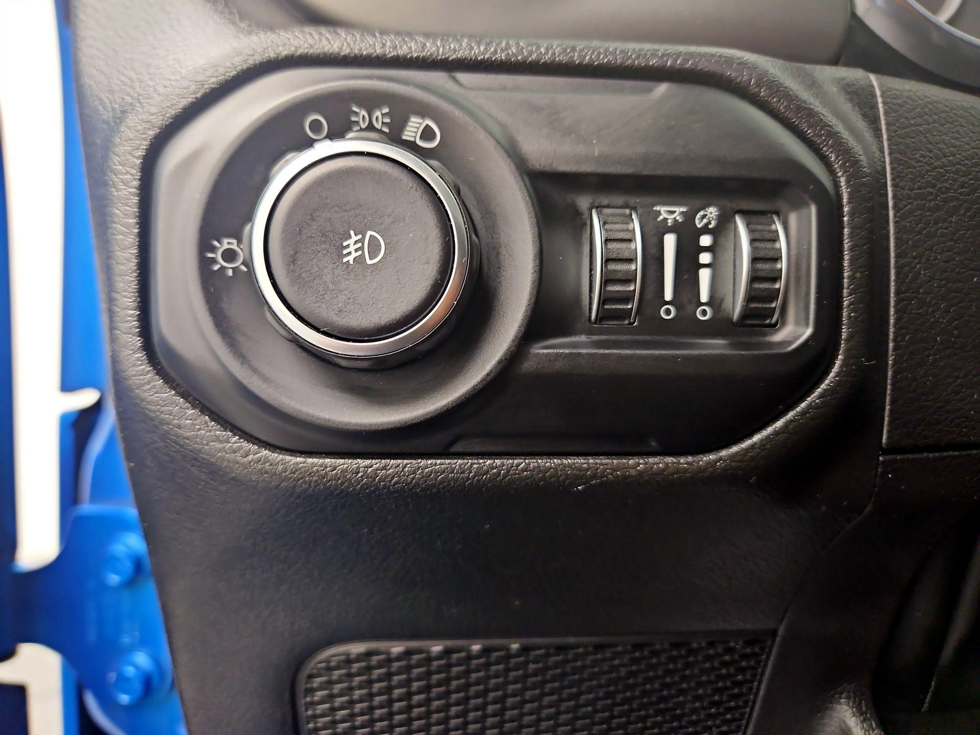 Thumbnail: 2022 Jeep Wrangler - 13