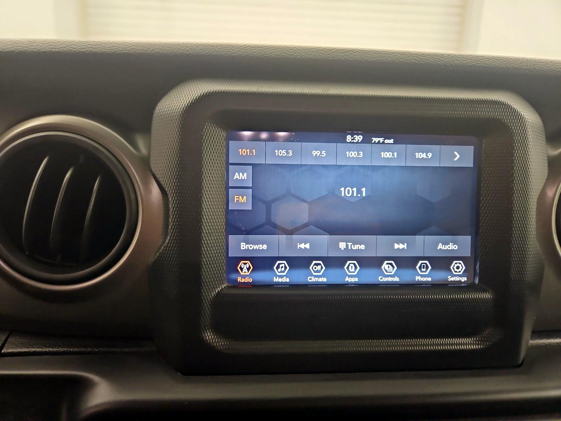Thumbnail: 2022 Jeep Wrangler - 15