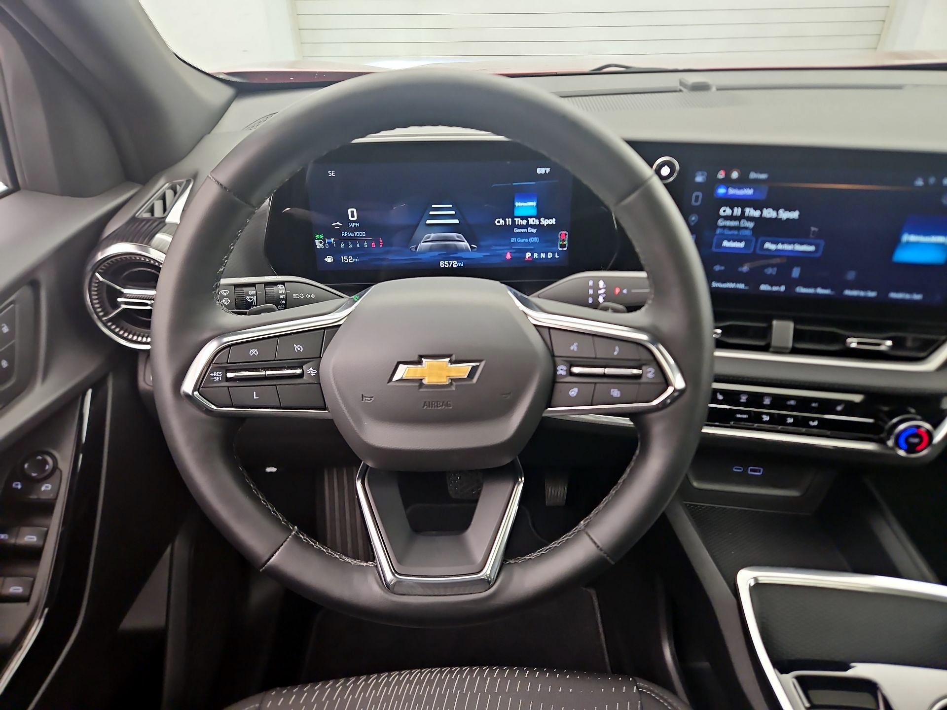 Thumbnail: 2025 Chevrolet Equinox - 10