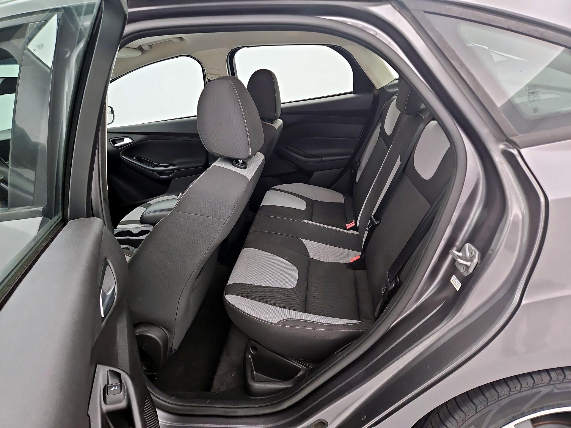 Thumbnail: 2014 Ford Focus - 18
