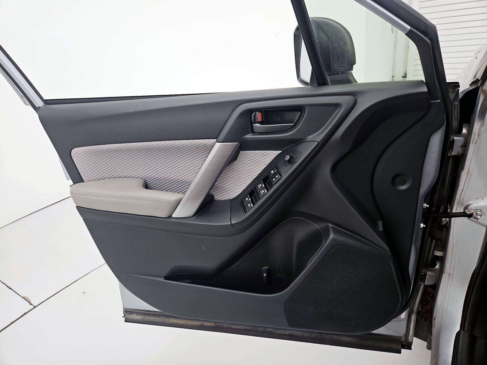 Thumbnail: 2017 Subaru Forester - 12