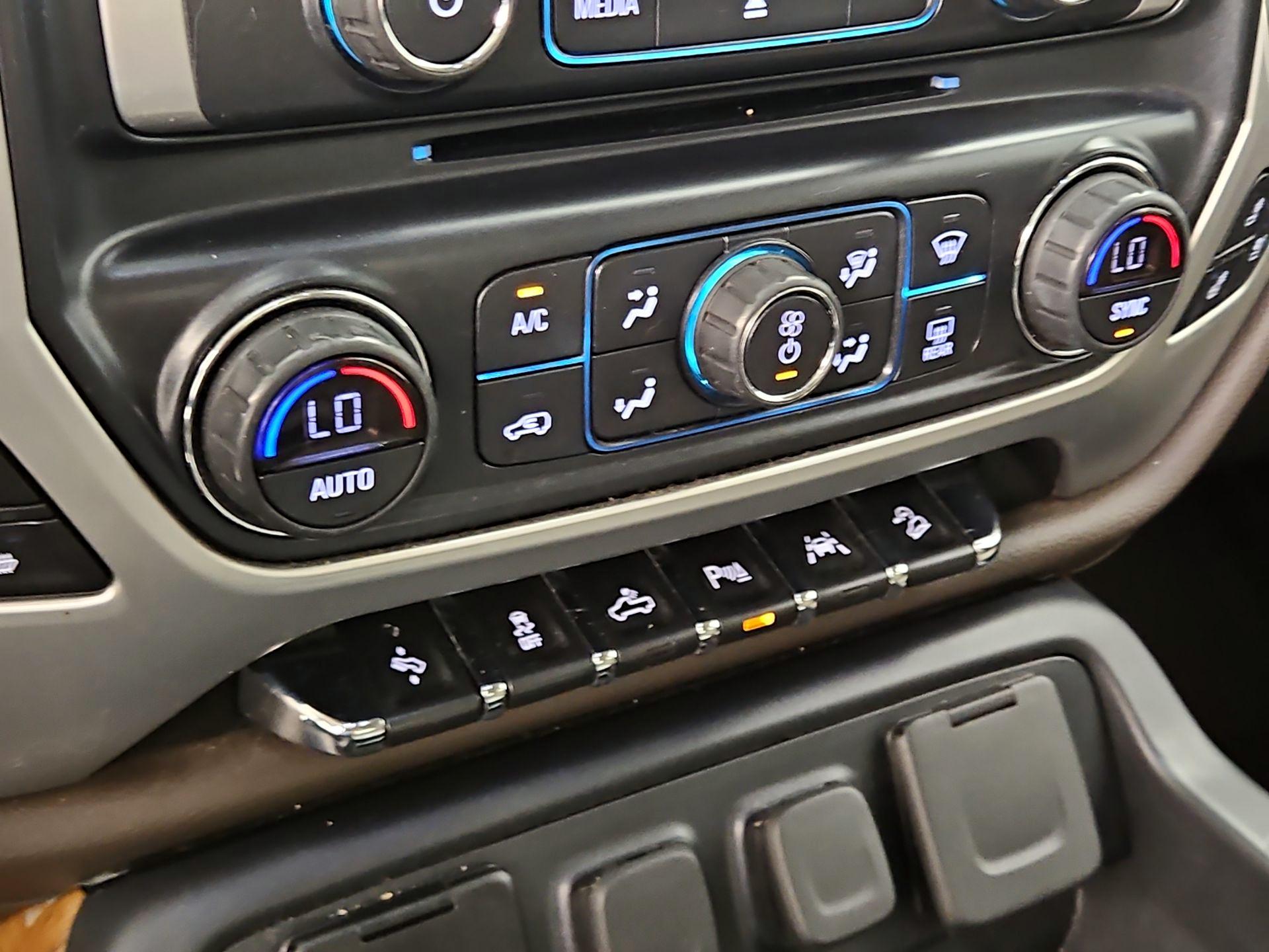 Thumbnail: 2018 GMC Sierra 1500 - 17