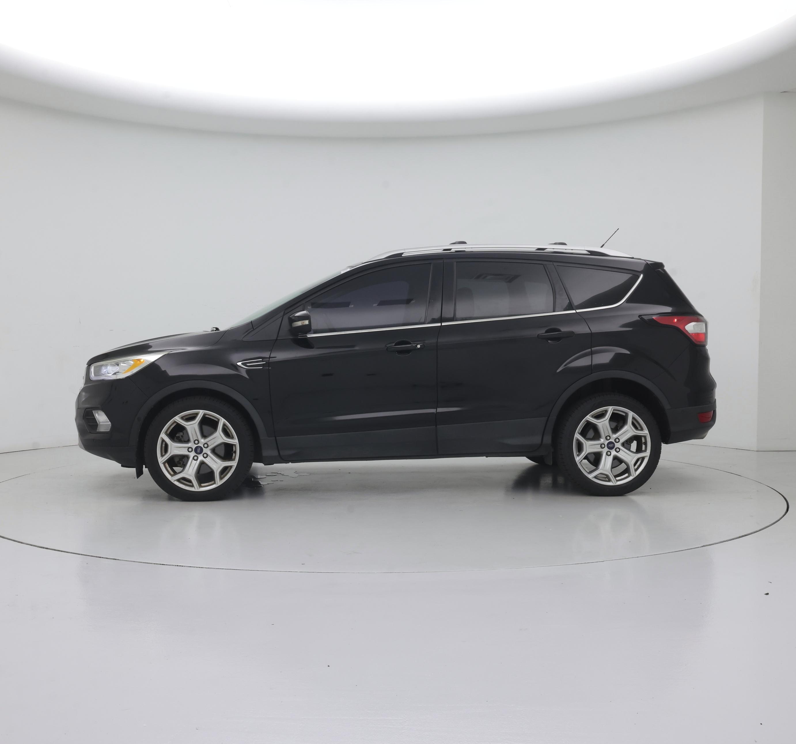 Thumbnail: 2017 Ford Escape - 3
