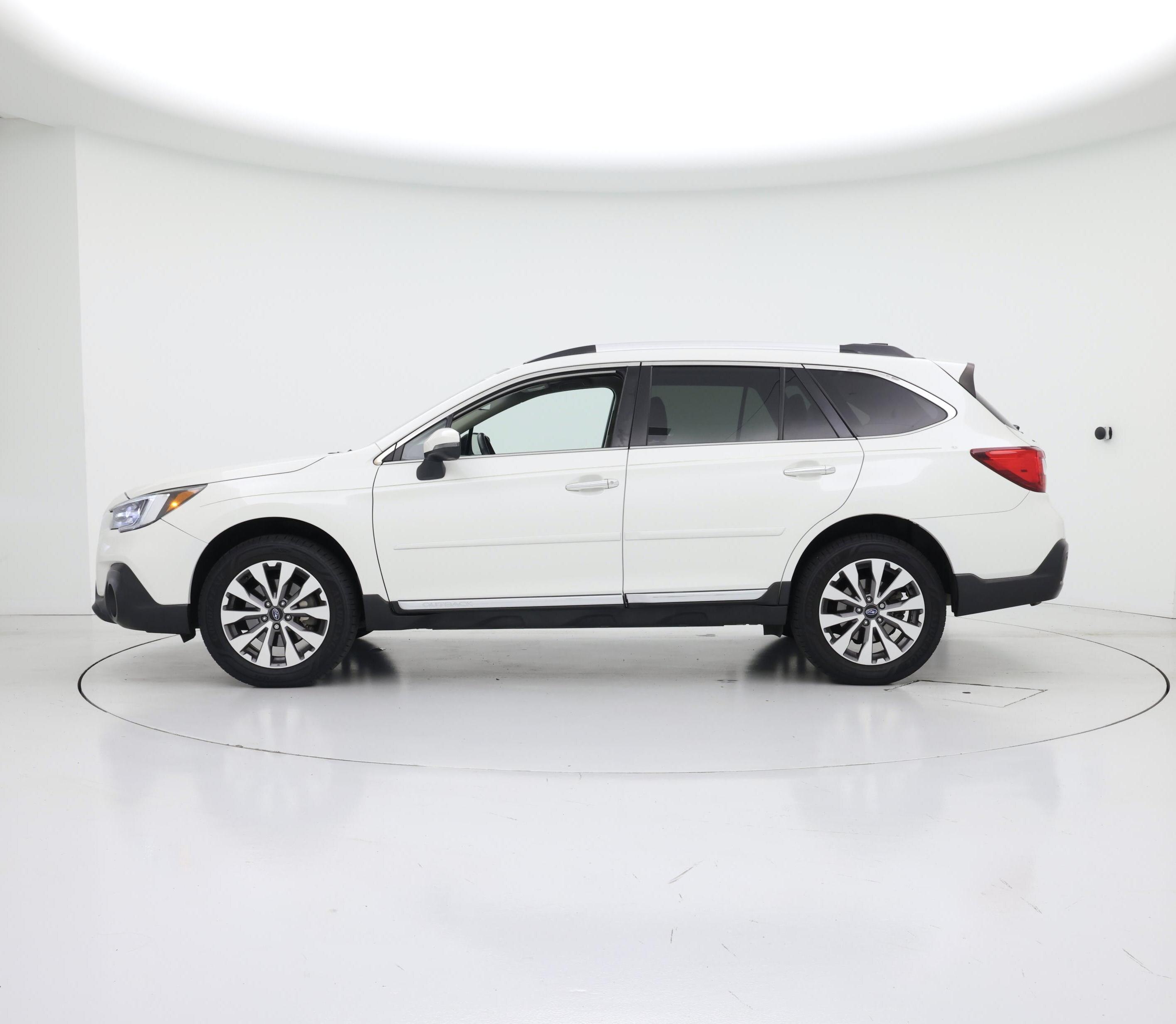 Thumbnail: 2018 Subaru Outback - 3