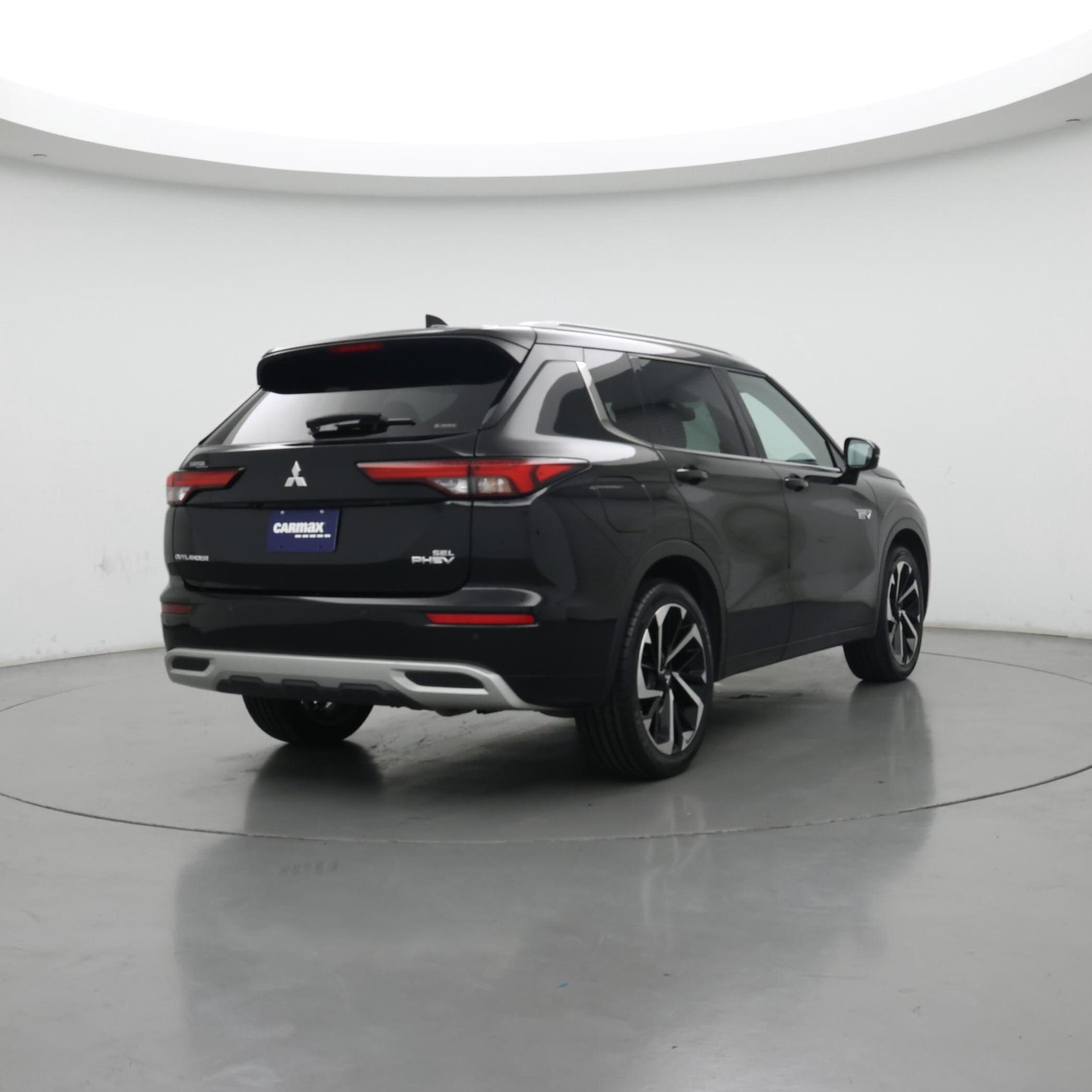 Thumbnail: 2023 Mitsubishi Outlander - 8