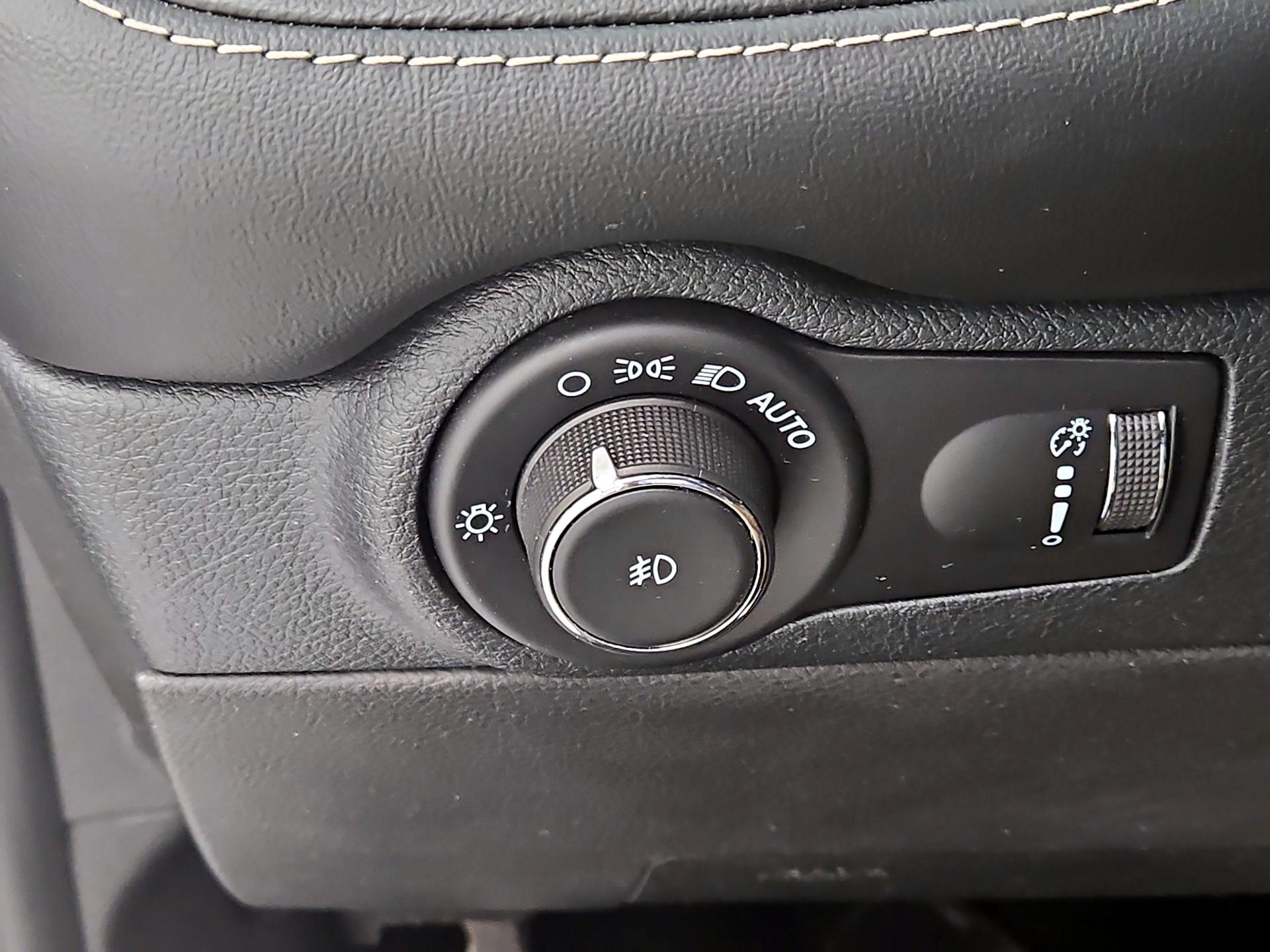 Thumbnail: 2021 Dodge Durango - 13