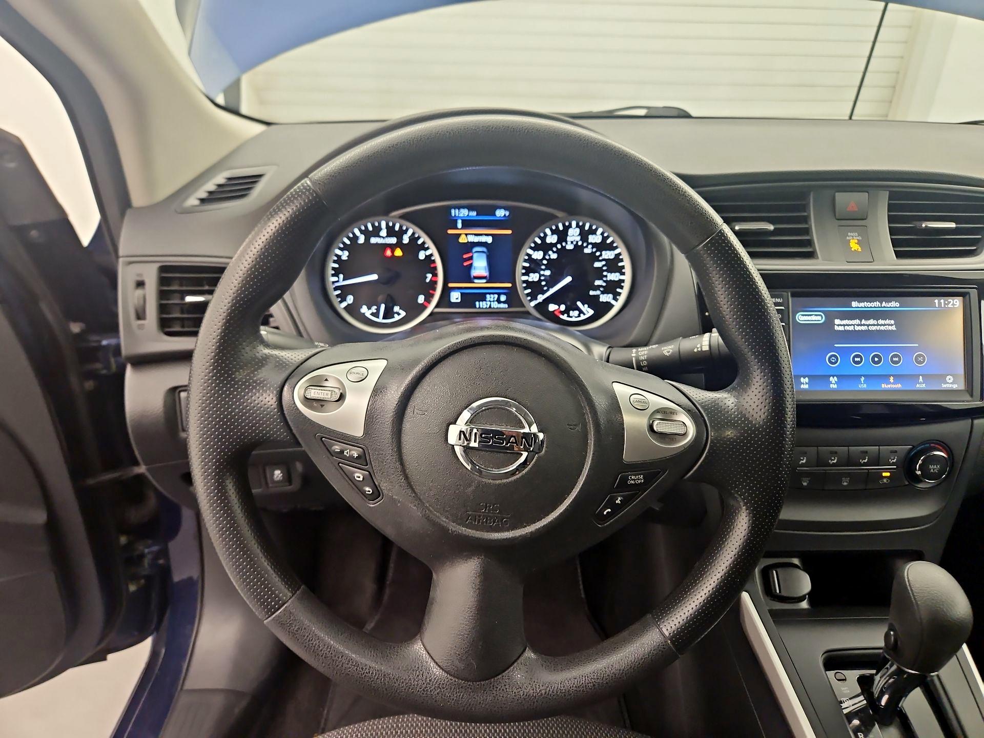 Thumbnail: 2019 Nissan Sentra - 10